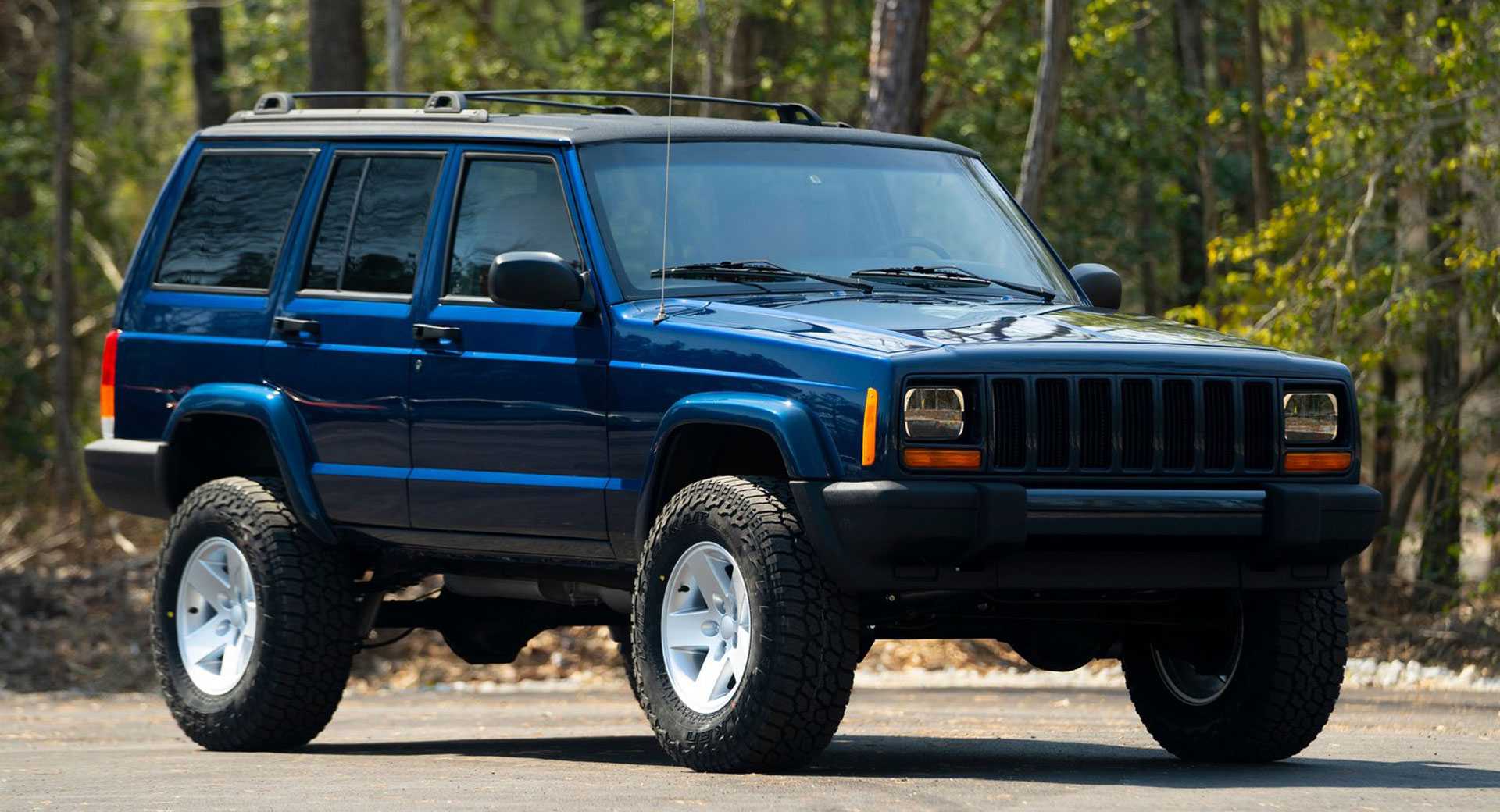 Would You Pay 39k For This 01 Jeep Cherokee Restomod Carscoops