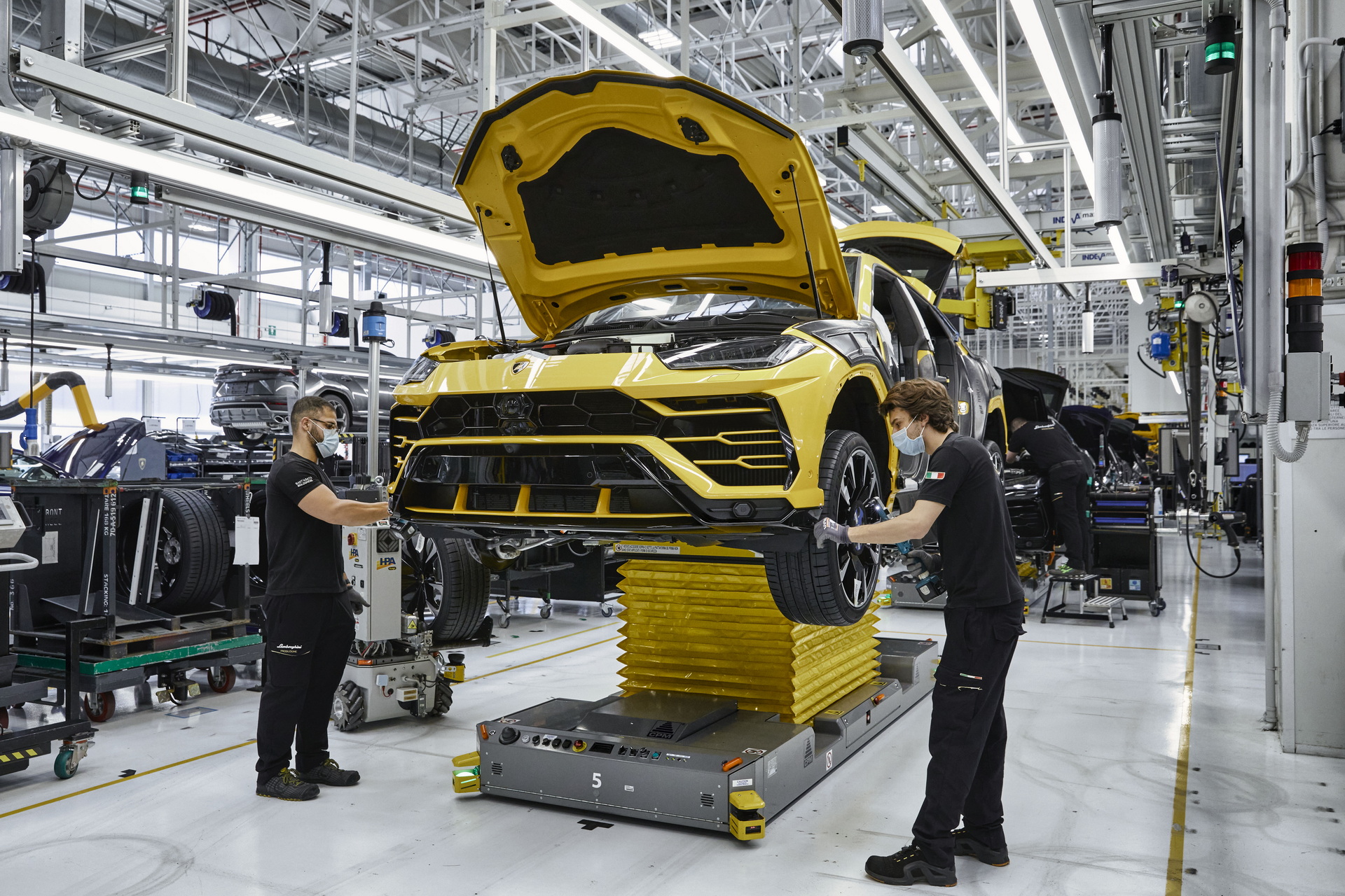 Urus Becomes Fastest Selling Lamborghini Ever As It Reaches 15,000 Units Milestone