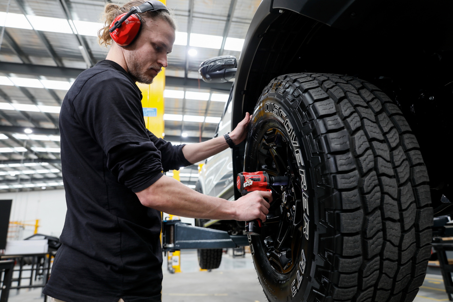 Nissan Reveals Australia-Only Navara Pro-4X Warrior Off-Road Pickup In Full