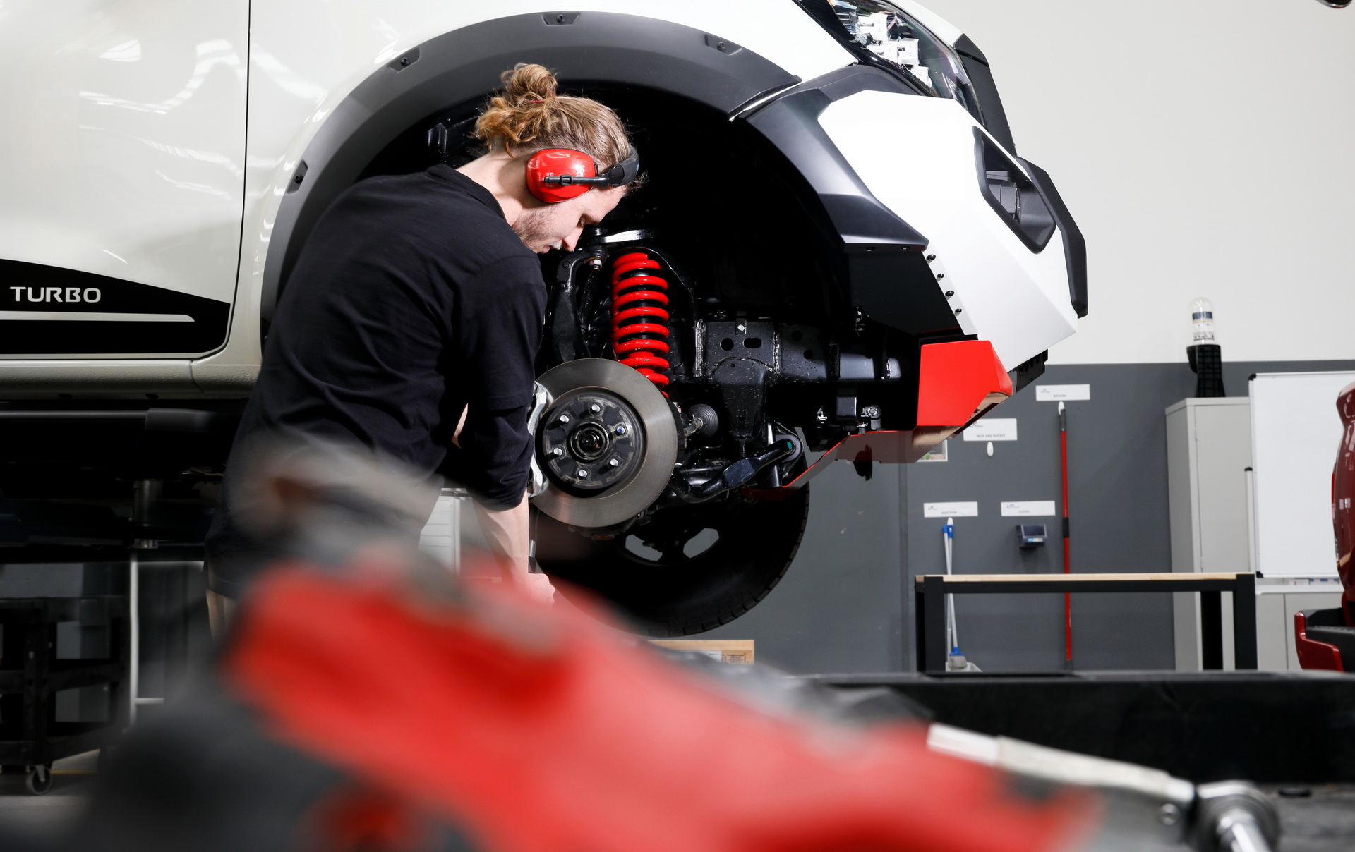 Nissan Reveals Australia-Only Navara Pro-4X Warrior Off-Road Pickup In Full