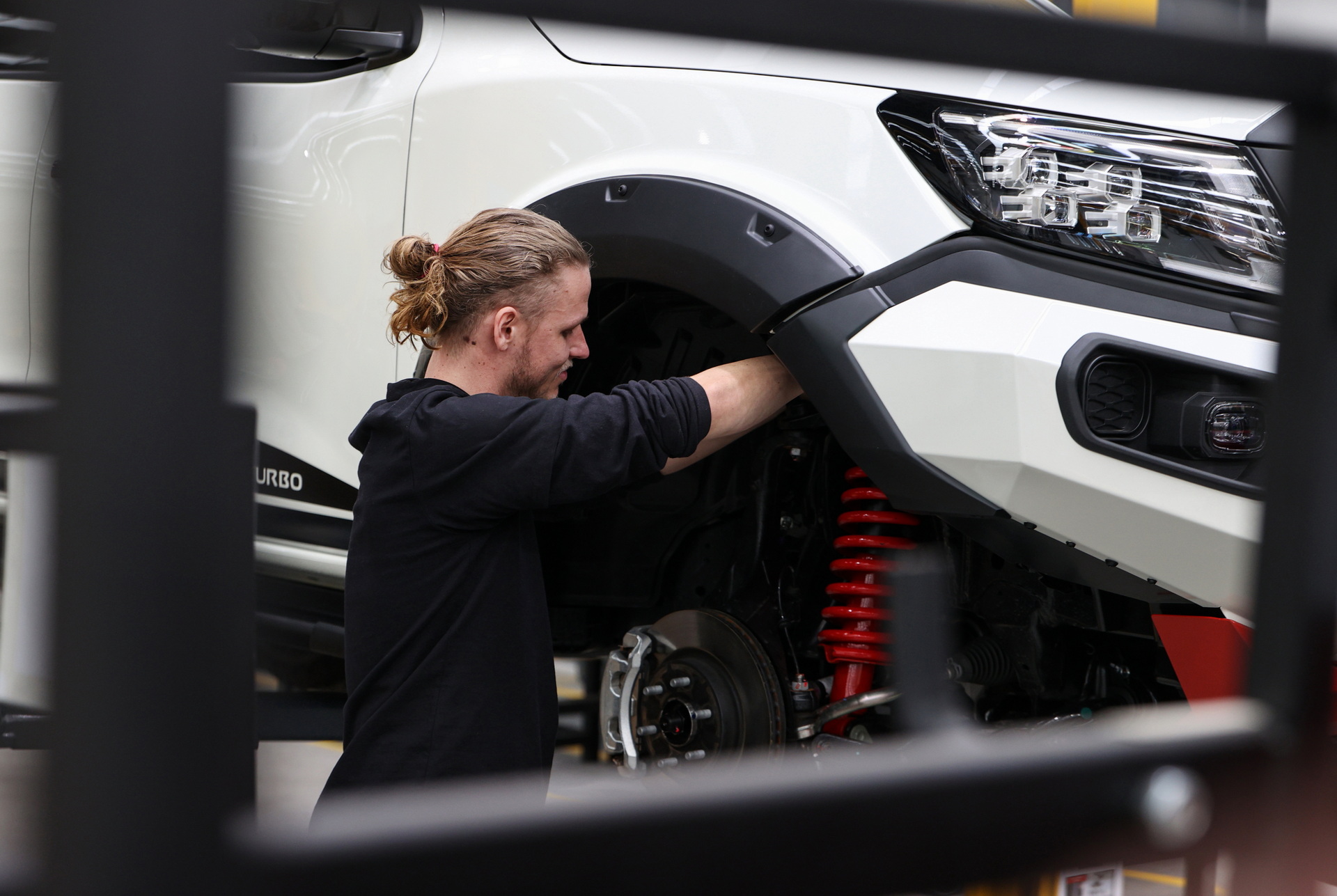 Nissan Reveals Australia-Only Navara Pro-4X Warrior Off-Road Pickup In Full