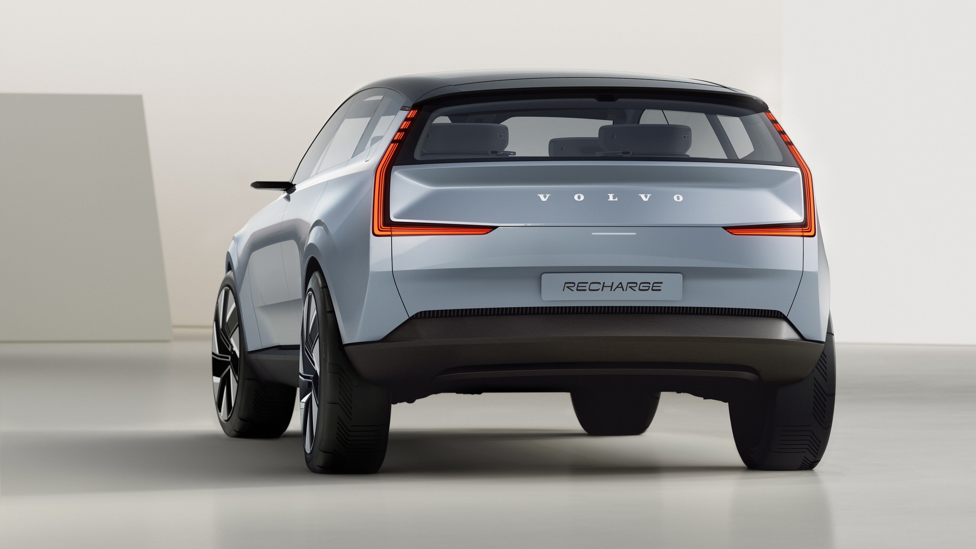 2023 Volvo XC90 To SUV And Estate Styling Cues |