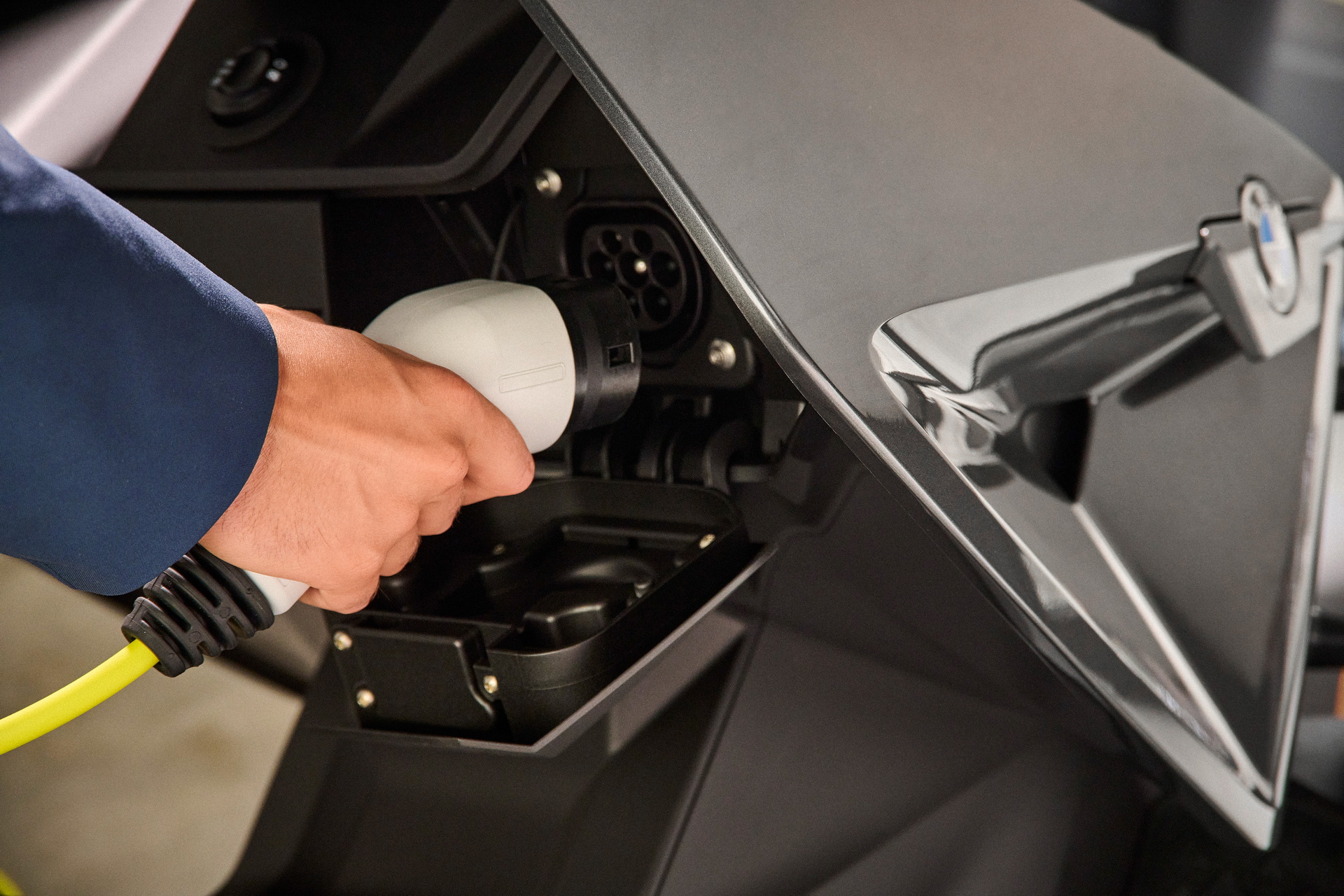 BMW Debuts $11,795 Futuristic CE 04 Electric Scooter With 80 Miles Of Range