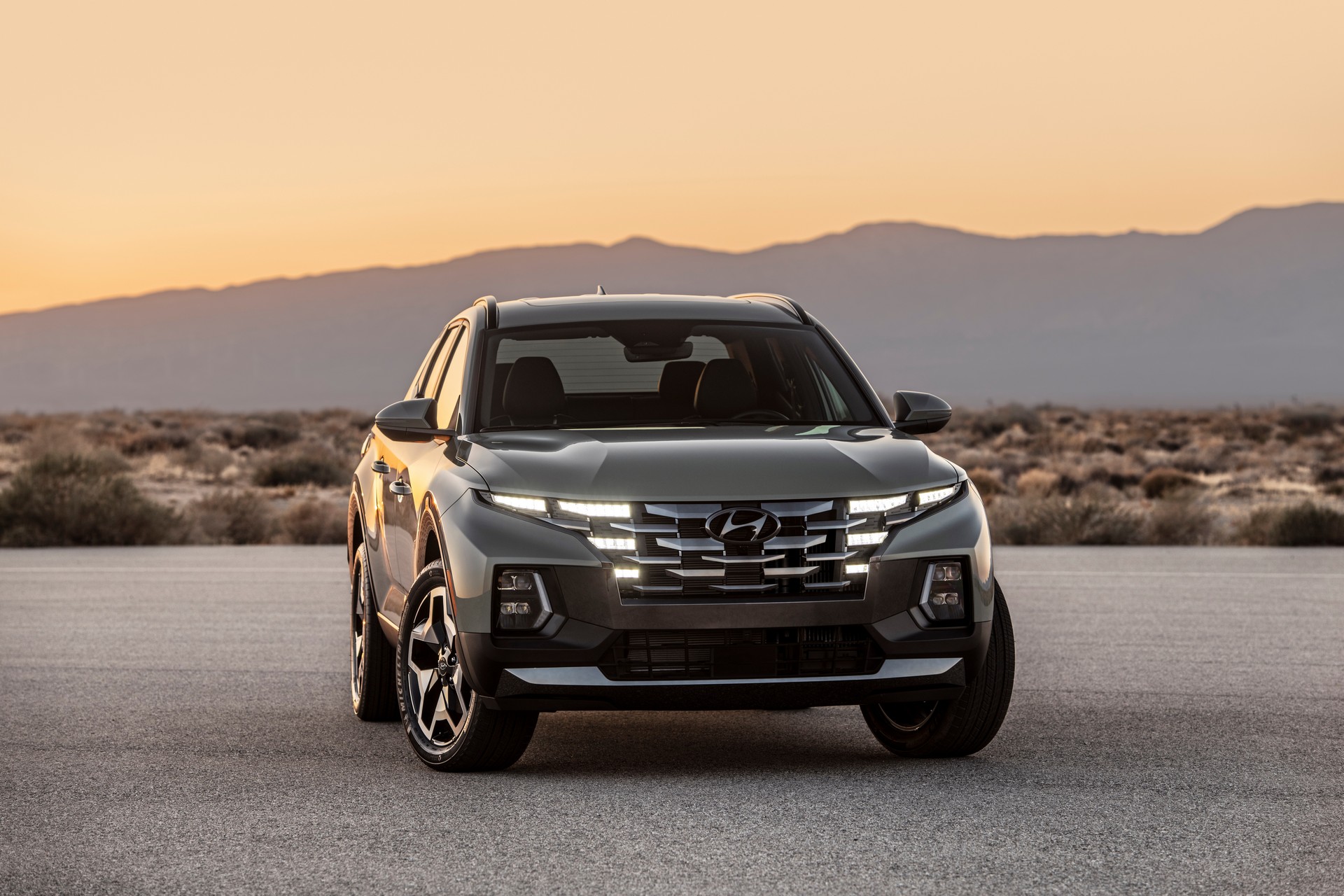 2022 Hyundai Santa Cruz Starts At $23,990, Nearly $4k More Than The Ford Maverick