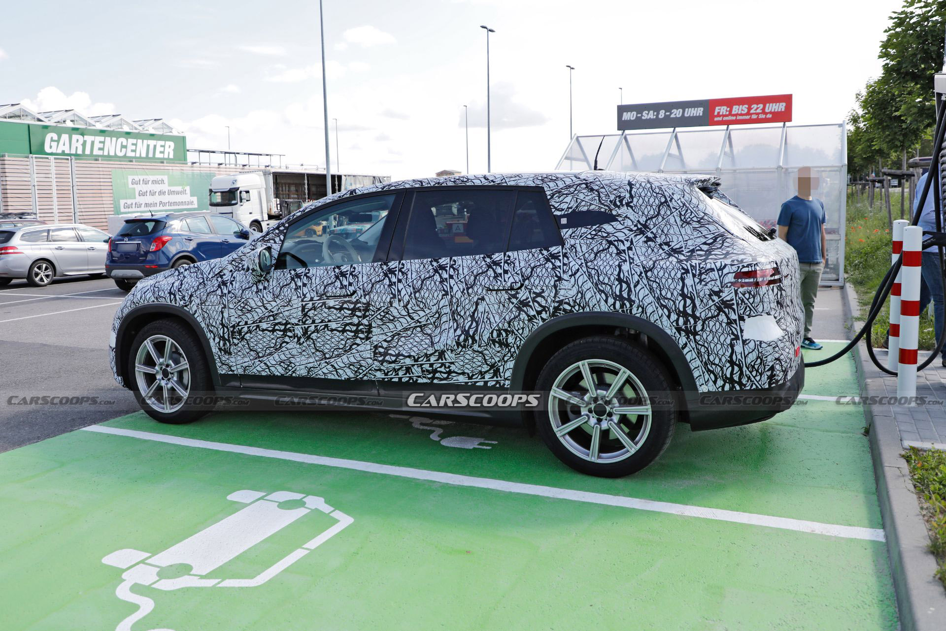 2022 Mercedes EQS Electric SUV Sheds More Camo But Surprises No One