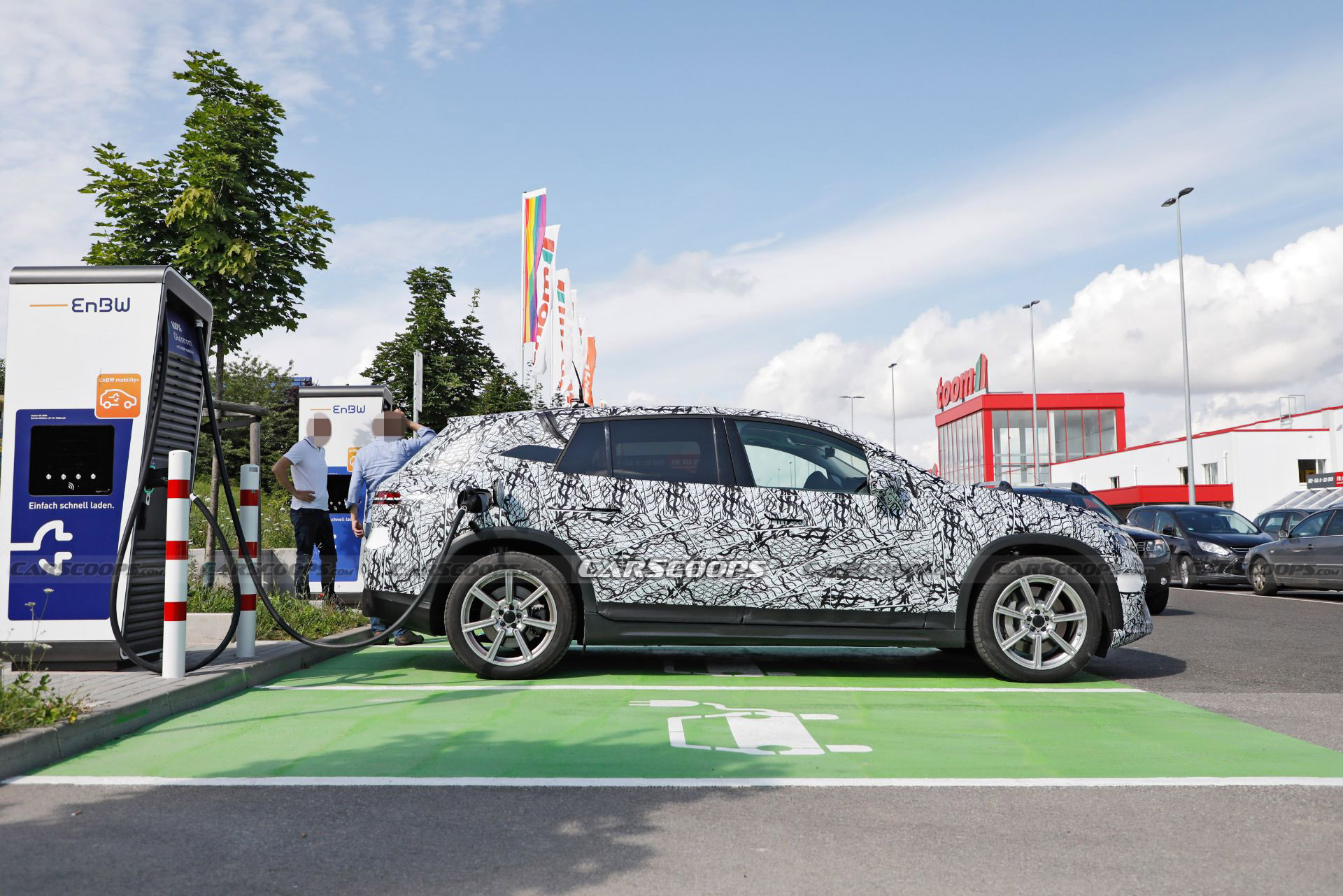 2022 Mercedes EQS Electric SUV Sheds More Camo But Surprises No One