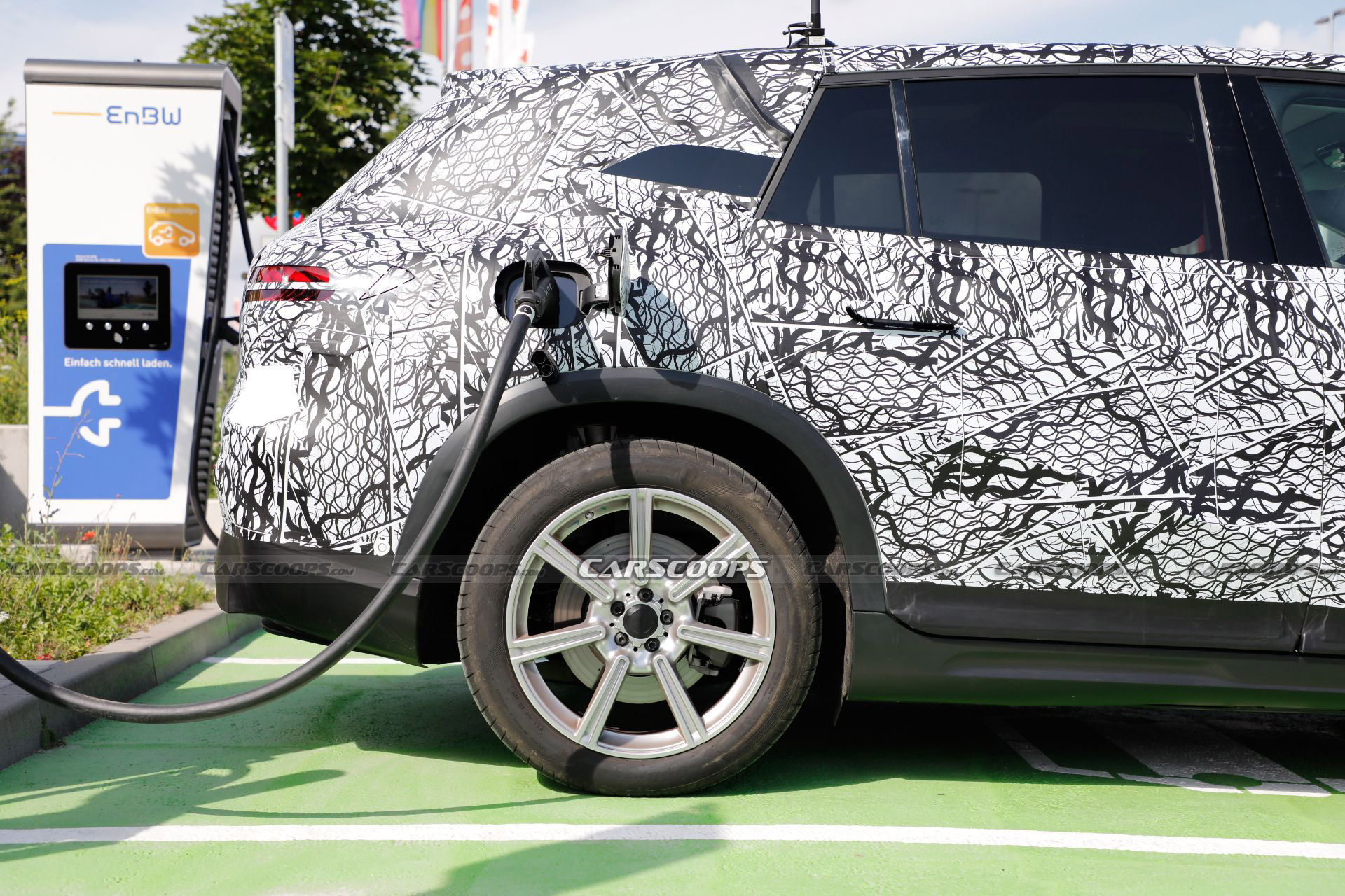 2022 Mercedes EQS Electric SUV Sheds More Camo But Surprises No One