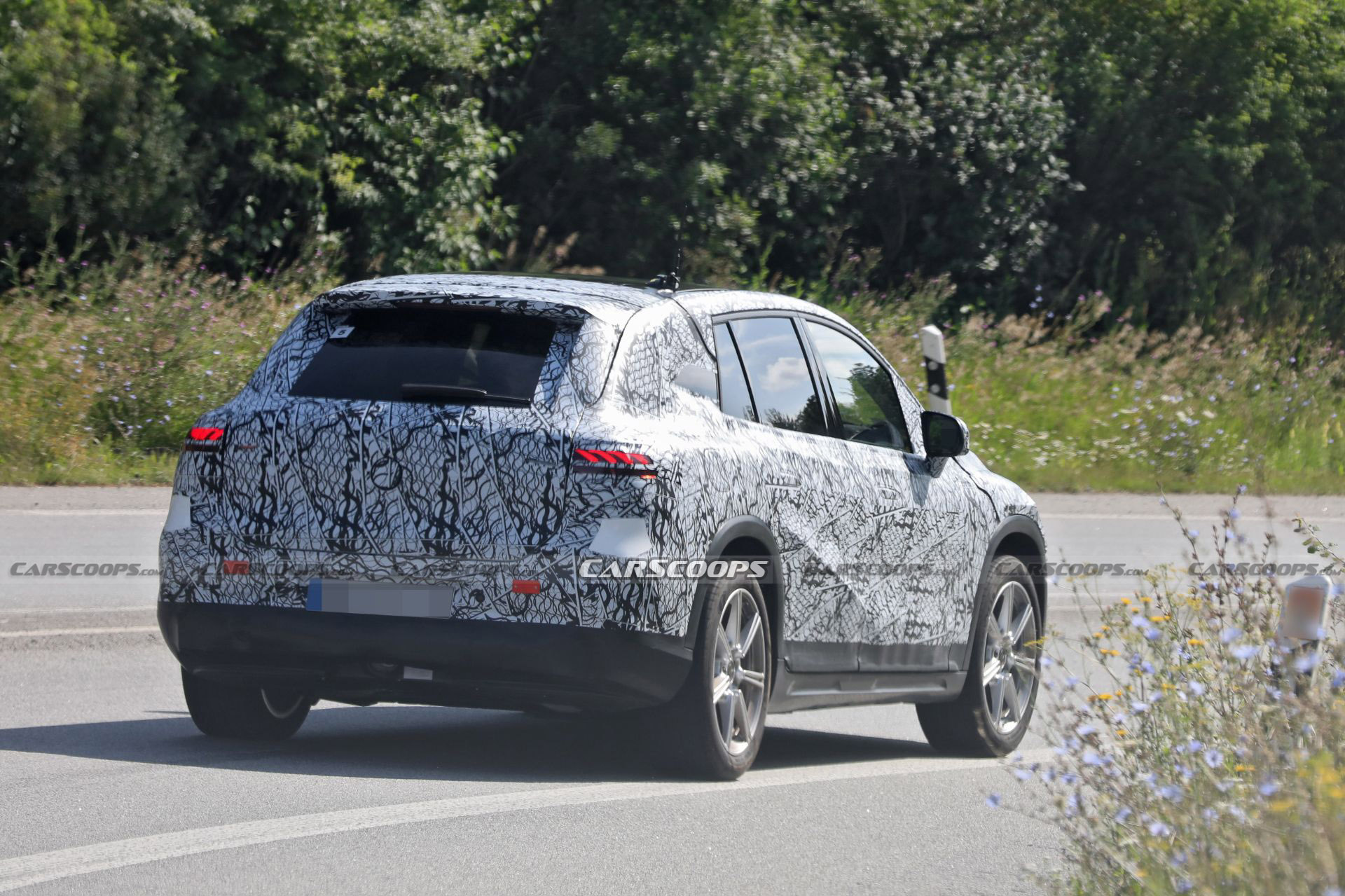 2022 Mercedes EQS Electric SUV Sheds More Camo But Surprises No One