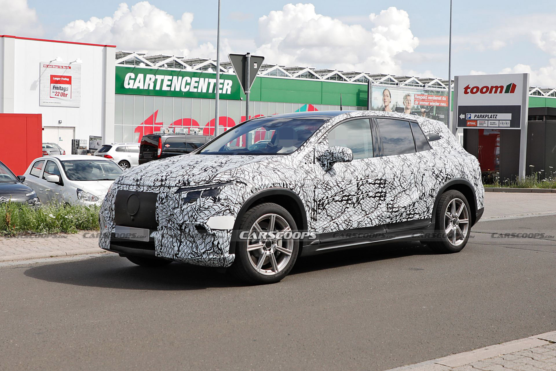 2022 Mercedes EQS Electric SUV Sheds More Camo But Surprises No One
