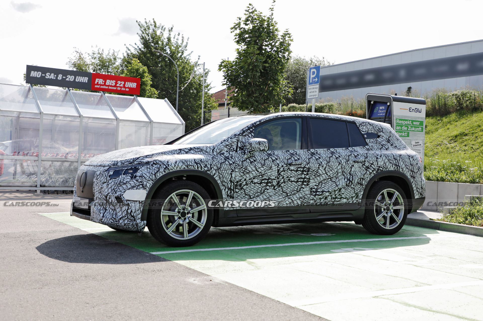 2022 Mercedes EQS Electric SUV Sheds More Camo But Surprises No One