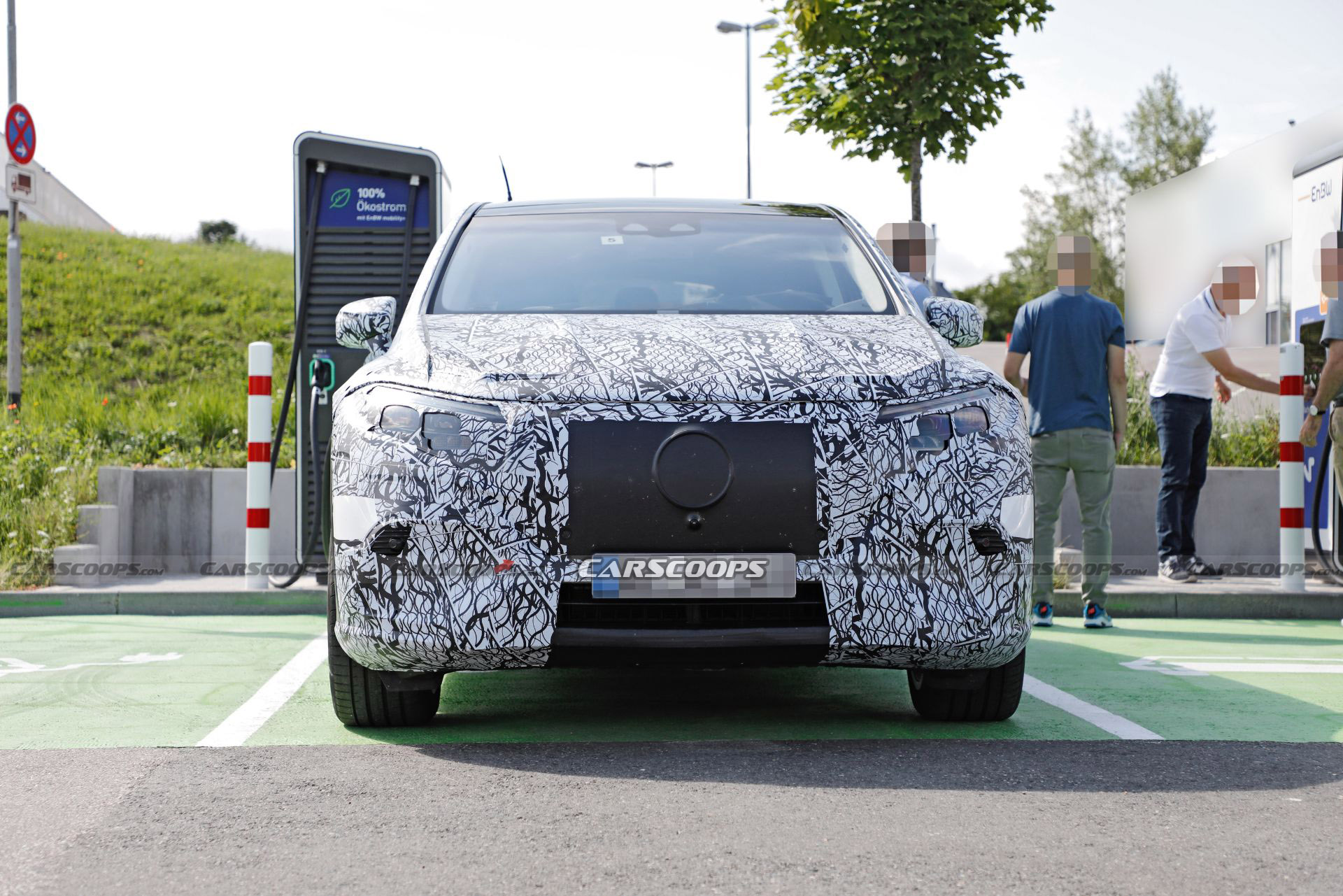 2022 Mercedes EQS Electric SUV Sheds More Camo But Surprises No One