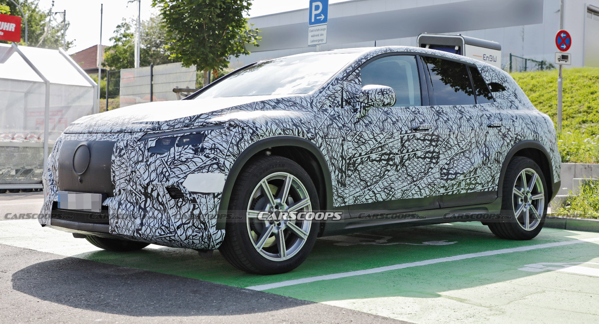 Mercedes-Benz EQE And EQS Electric SUVs To Debut This Year