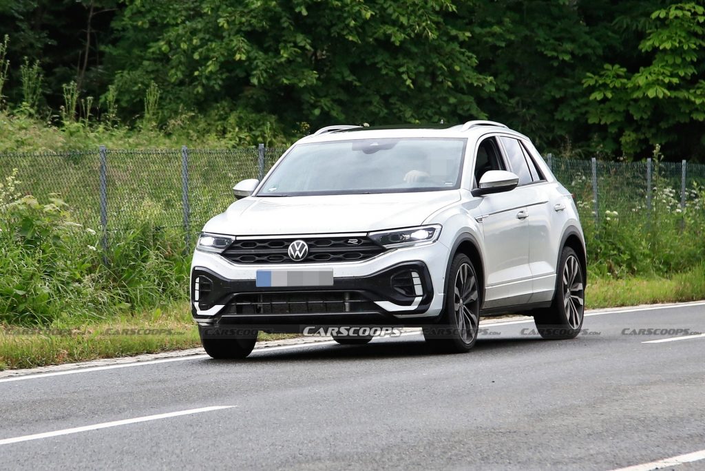 Facelifted 2022 VW T-Roc Spied Undisguised In R-Line Spec | Carscoops