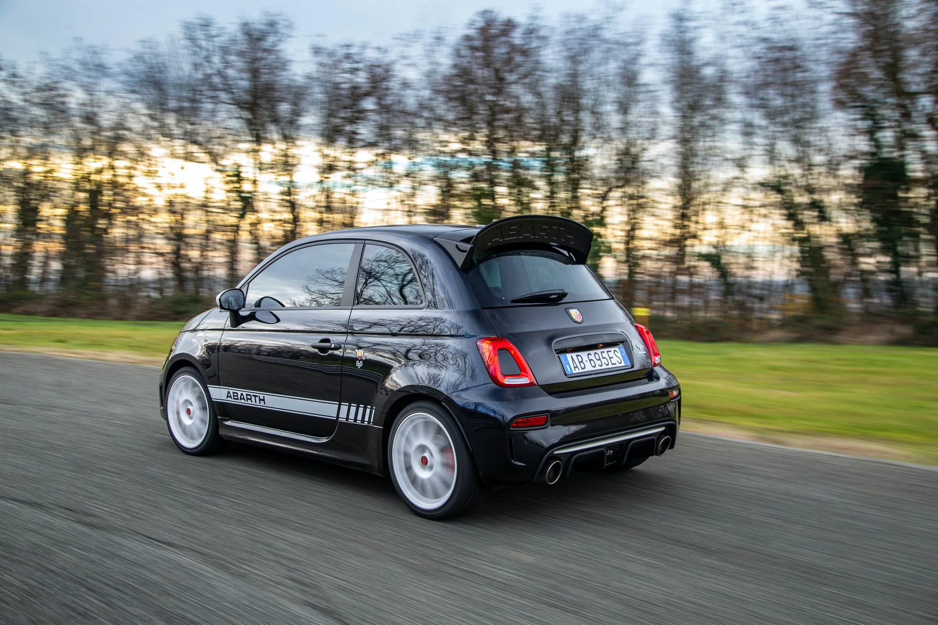 Abarth 695 Esseesse Limited Edition Keeps The Dream Alive For Italian Hot Hatches