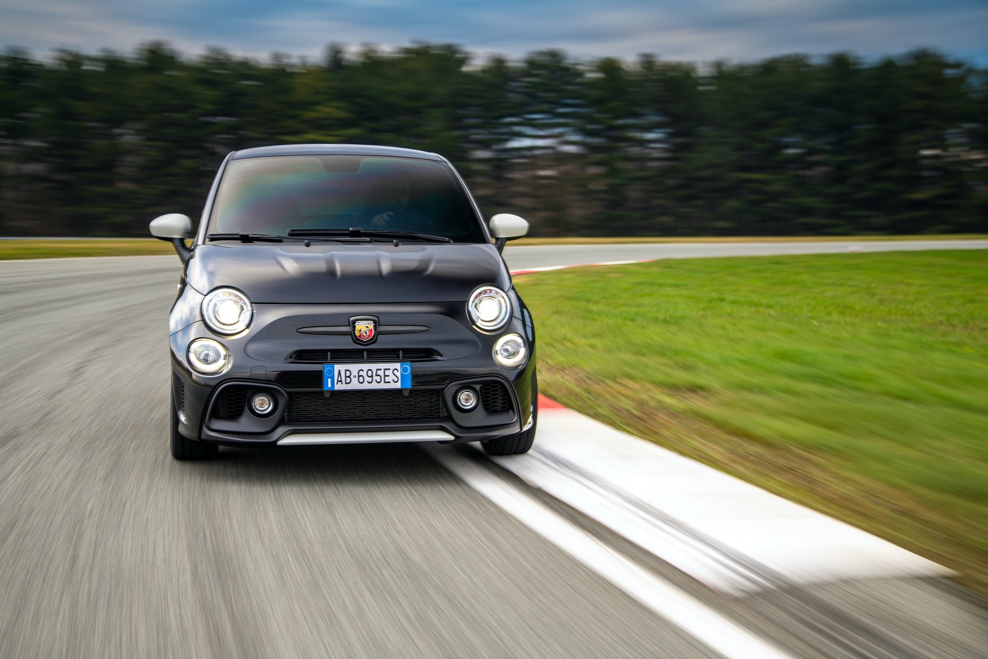 Abarth 695 Esseesse Limited Edition Keeps The Dream Alive For Italian Hot Hatches