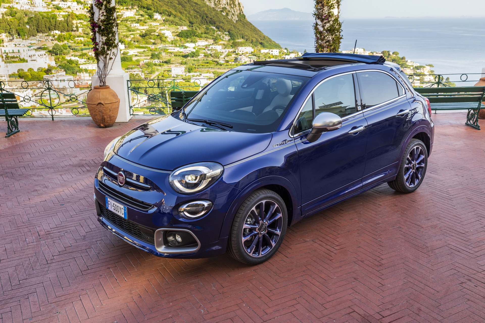 Posher Fiat 500 And 500X Yachting Editions Drop Their Tops And Get Wood