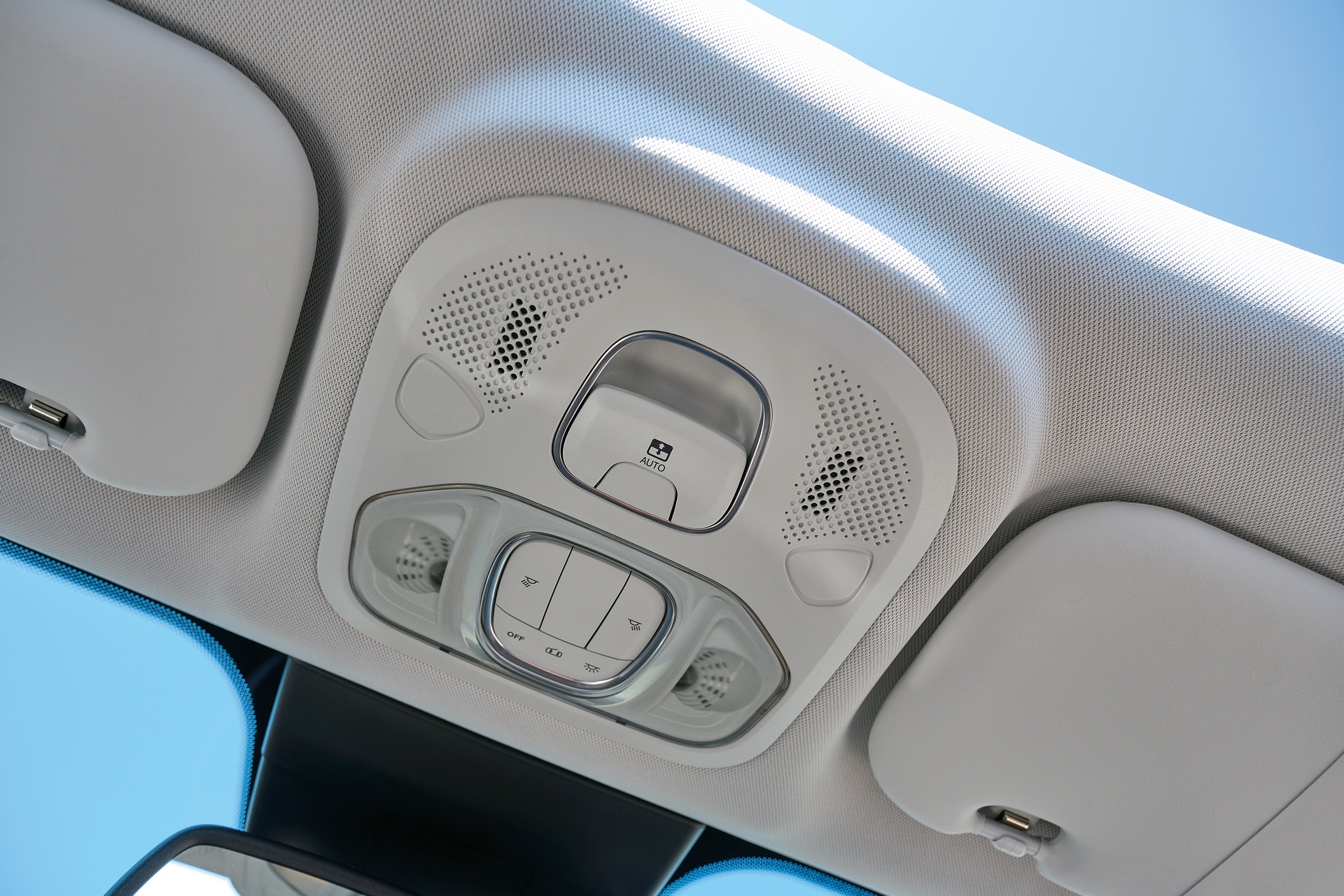 Posher Fiat 500 And 500X Yachting Editions Drop Their Tops And Get Wood