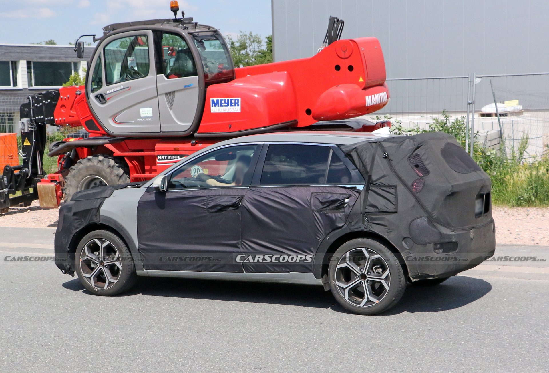 2023 Kia Niro Shows Off EV6-Style Interior With Twin Displays