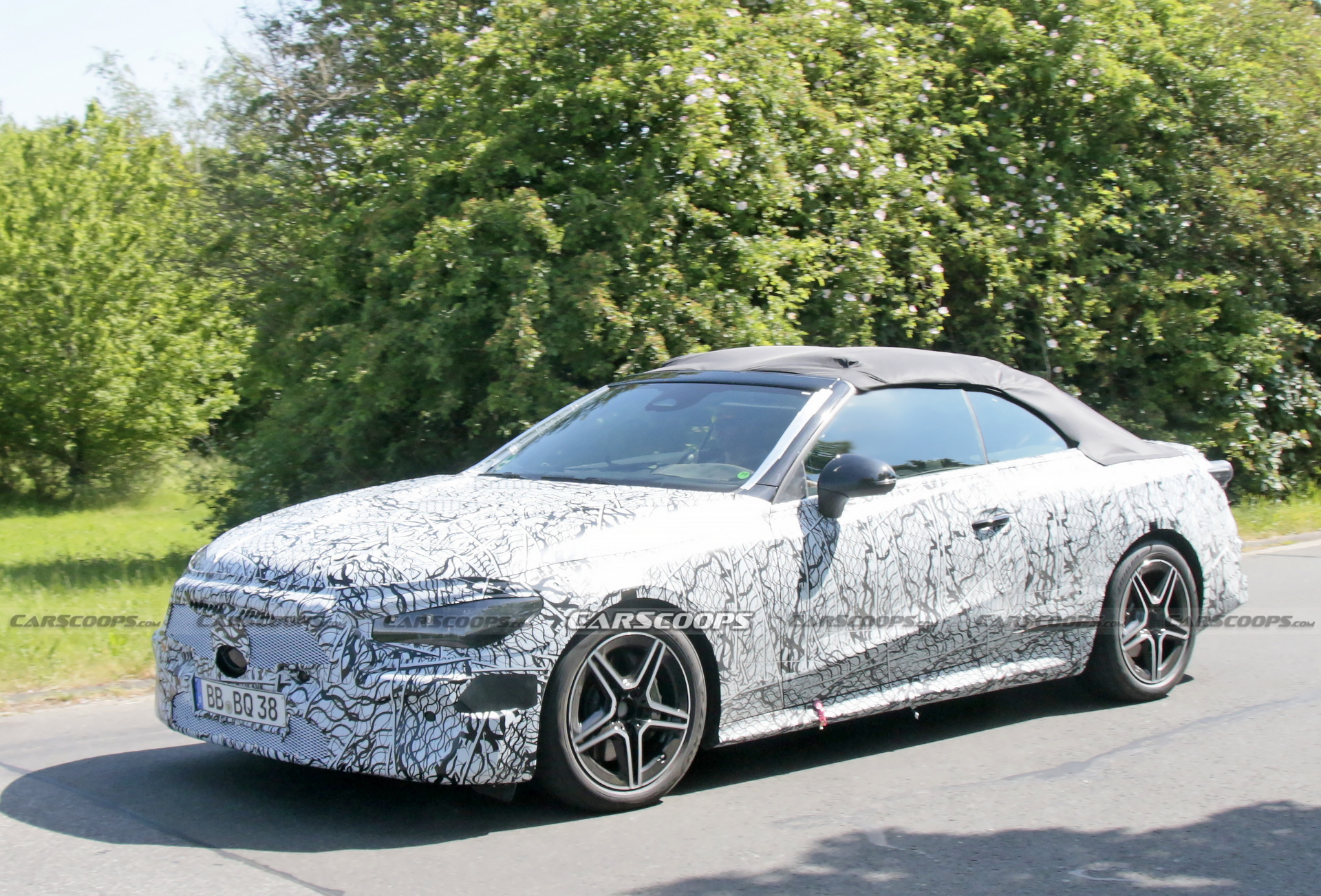 Mercedes Caught Testing New 2023 “CLE” Compact Four-Seat Convertible