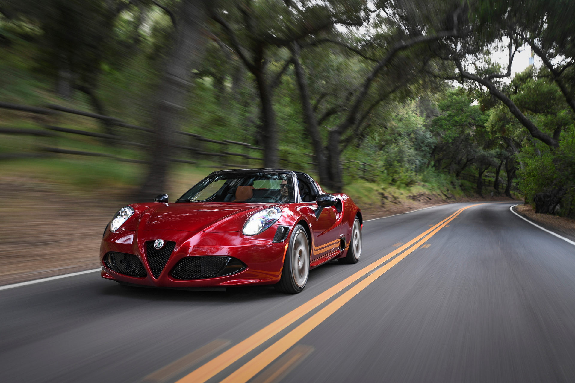 Alfa Romeo 4C Sent Off In Australia With 33 Stradale Tributo Edition