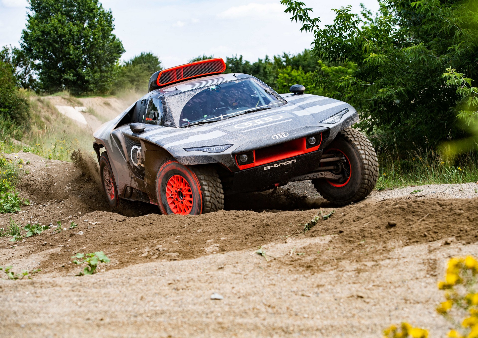 Audi RS Q e-tron Revealed For The Dakar Rally, Features Electrified Powertrain With 671 HP