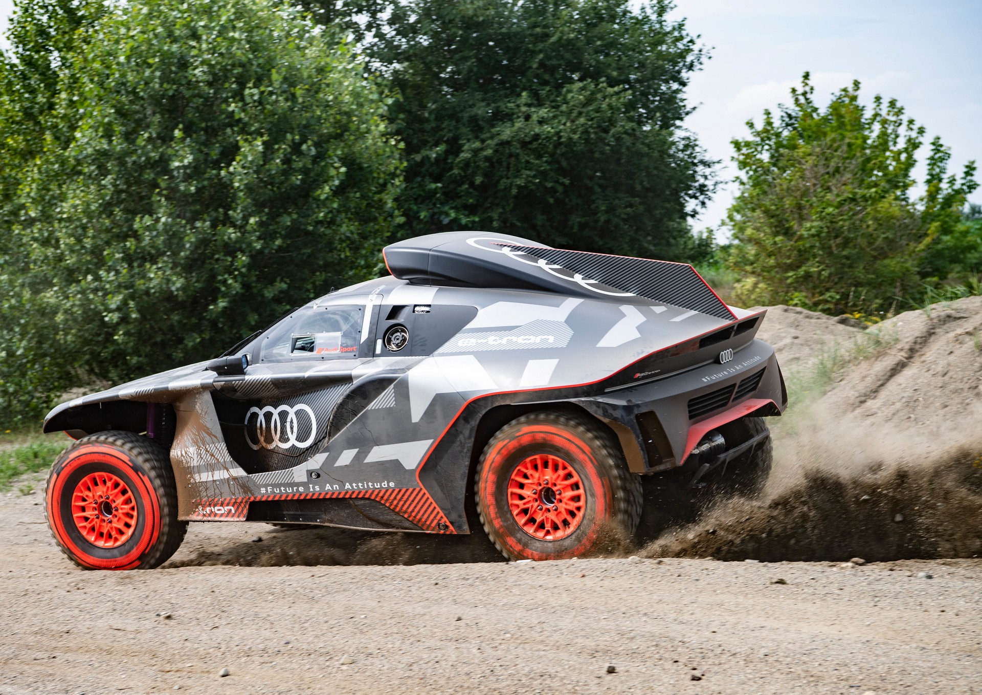 Audi RS Q e-tron Revealed For The Dakar Rally, Features Electrified Powertrain With 671 HP