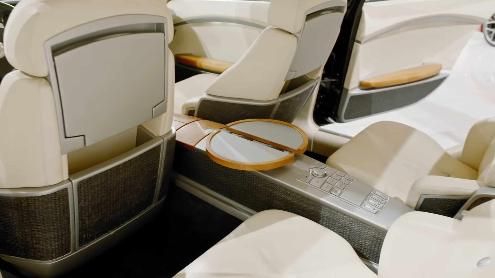 Secret BMW 7-Series Prototype From The ’90s Predicted The Tall Kidney Grille