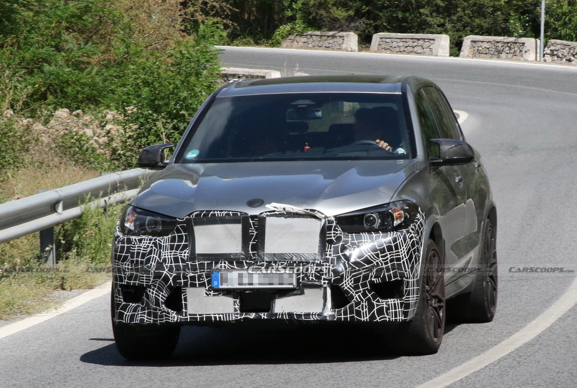 Facelifted 2024 BMW X5 M Will Keep Its Brutal Power And Look Even Better