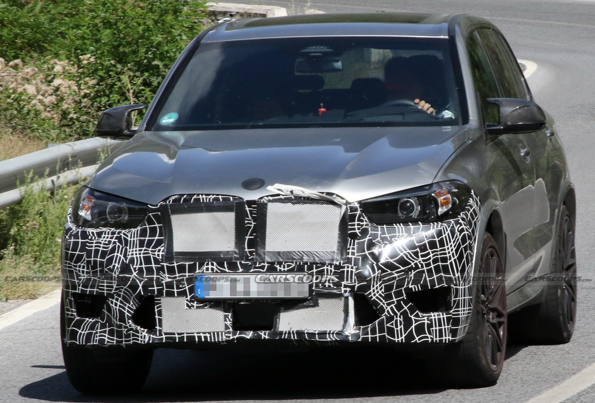 Facelifted 2024 BMW X5 M Will Keep Its Brutal Power And Look Even Better