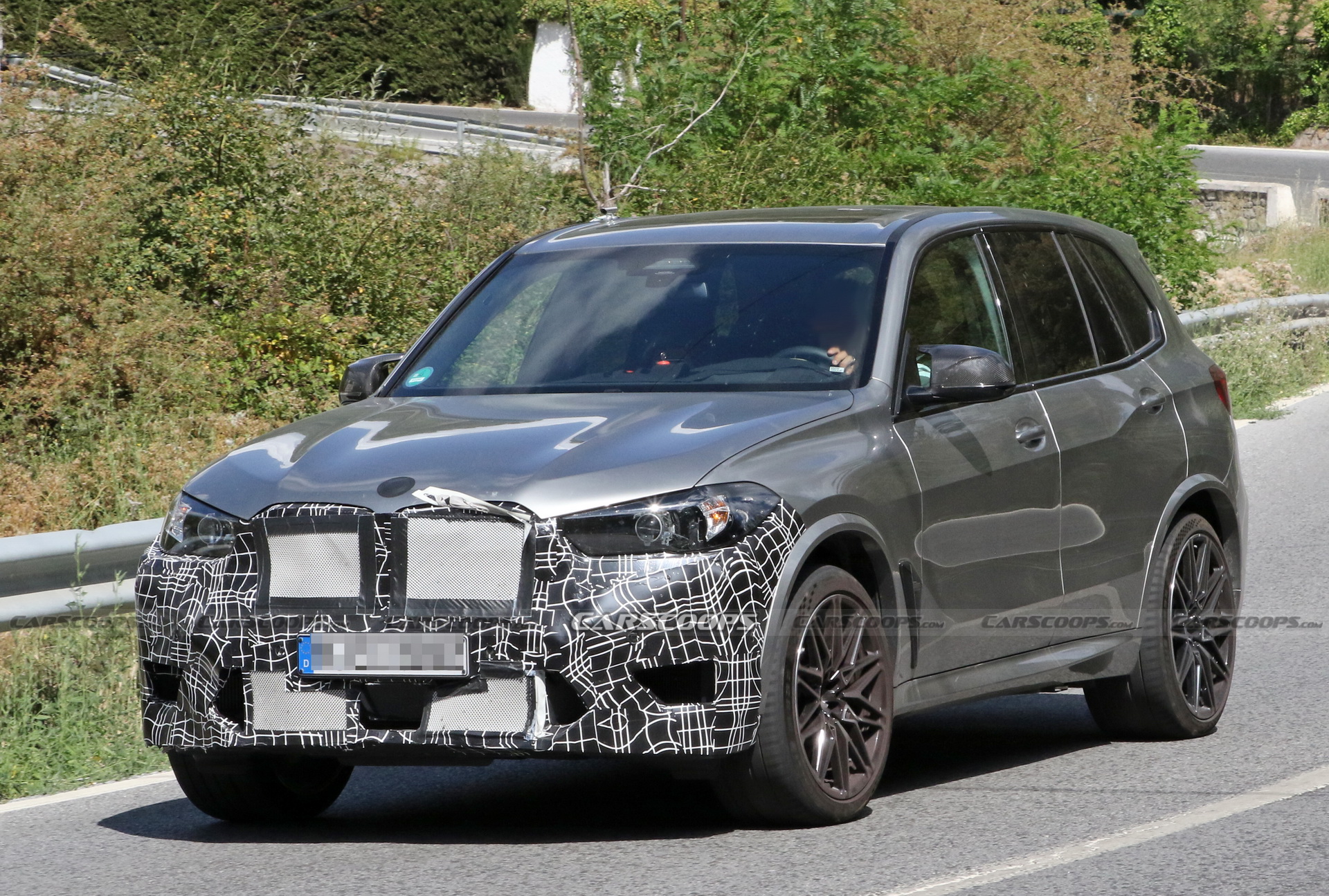 Facelifted 2024 BMW X5 M Will Keep Its Brutal Power And Look Even Better
