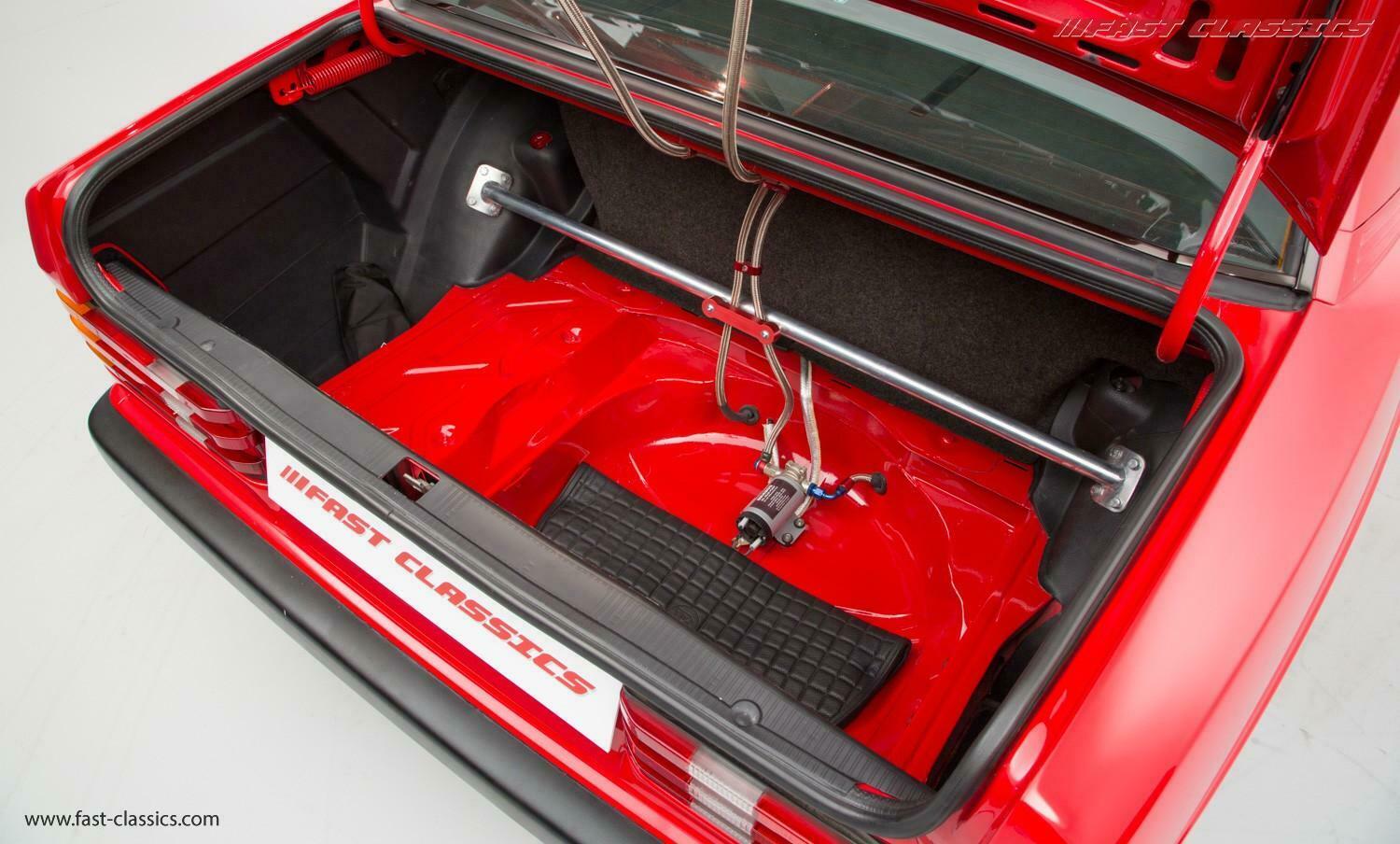 Brabus 3.6S Lightweight Is A Hardcore 190E With A 286 HP 3.6-Liter Straight-6 And Two Seats