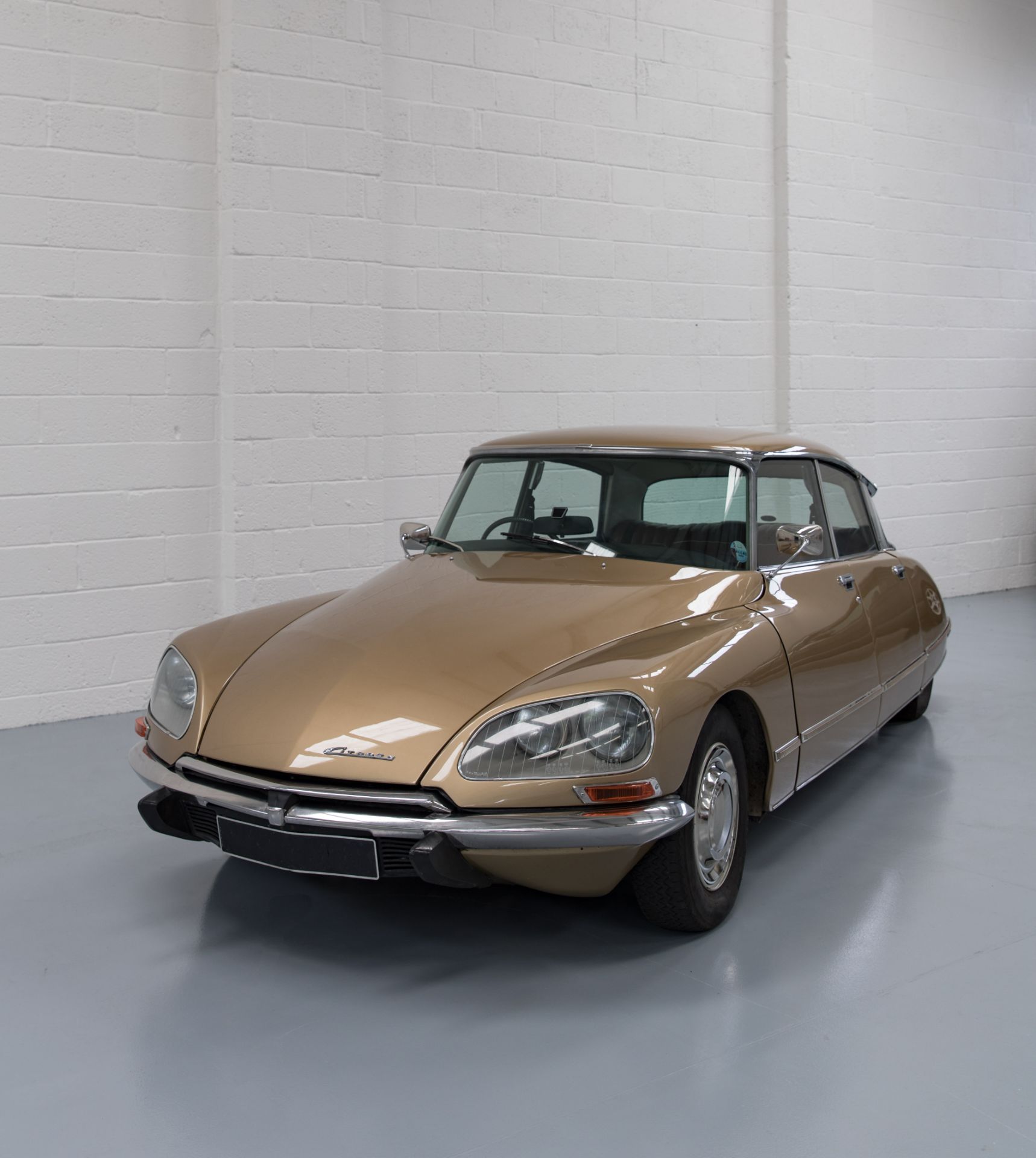Classic Citroen DS Gains An Electric Heart Thanks To UK-Based Electrogenic