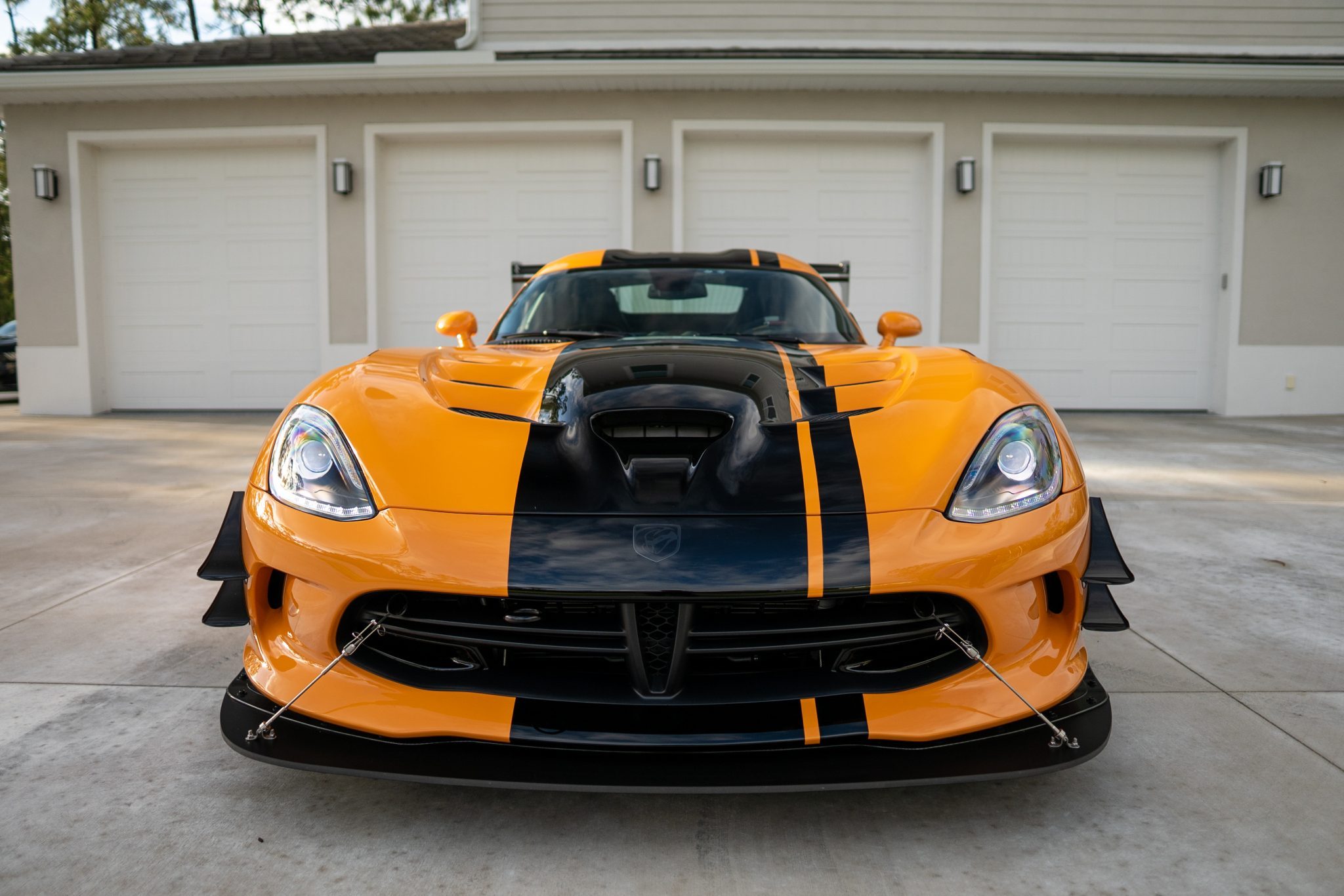 Dominate Your Local Track Day With This 2017 Dodge Viper ACR Extreme