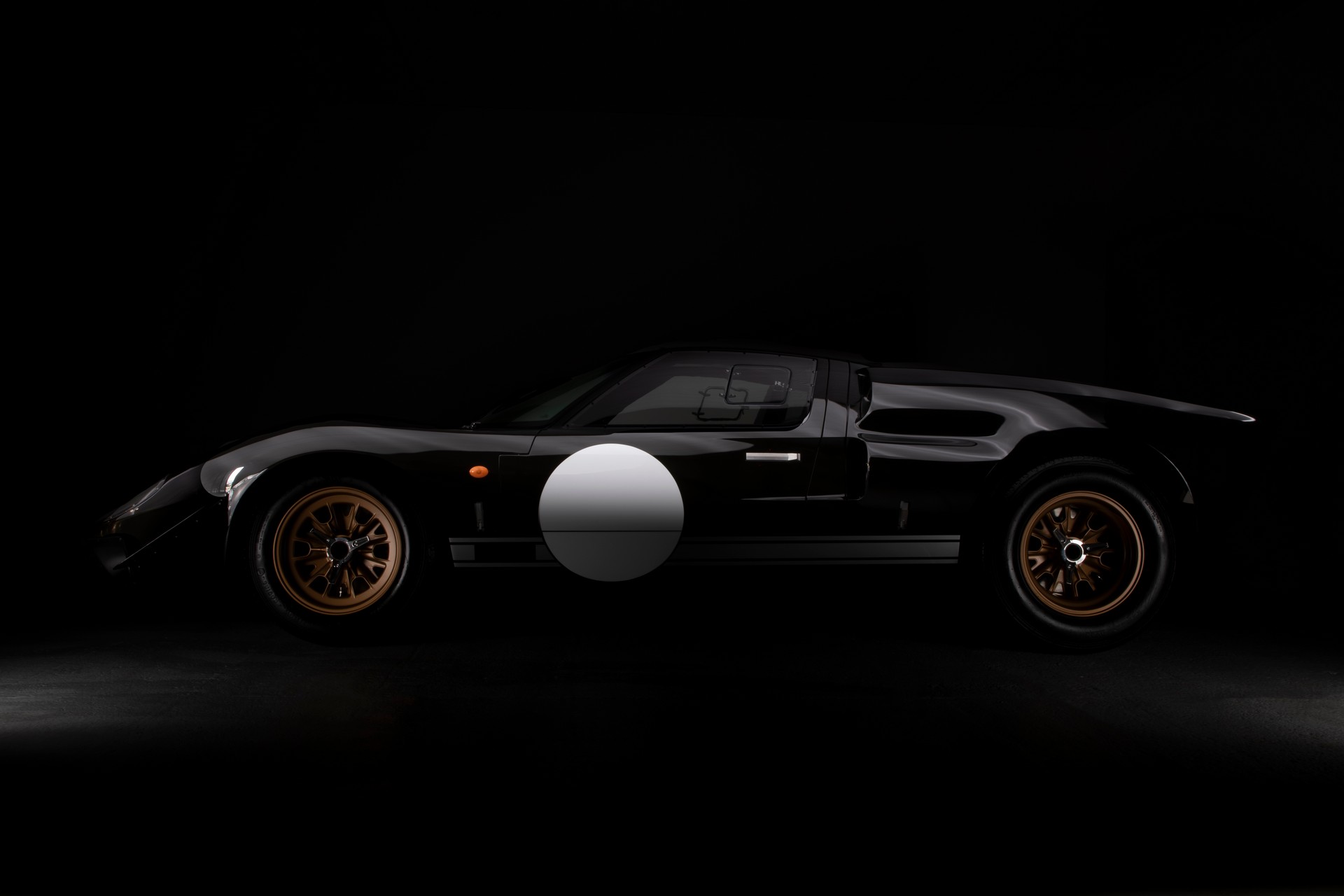 Everrati And Superformance Team Up For An Electric GT40