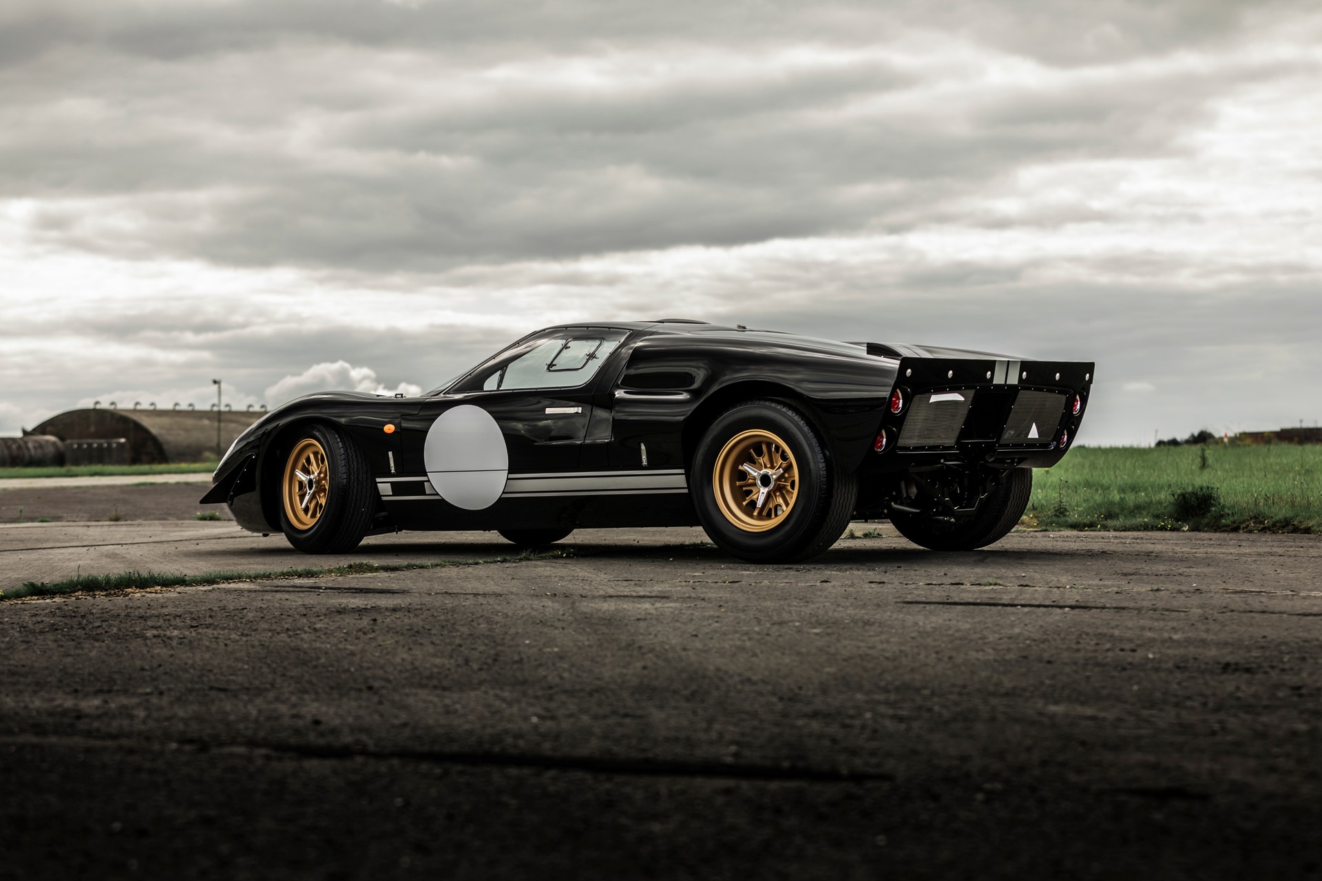 Everrati And Superformance Team Up For An Electric GT40