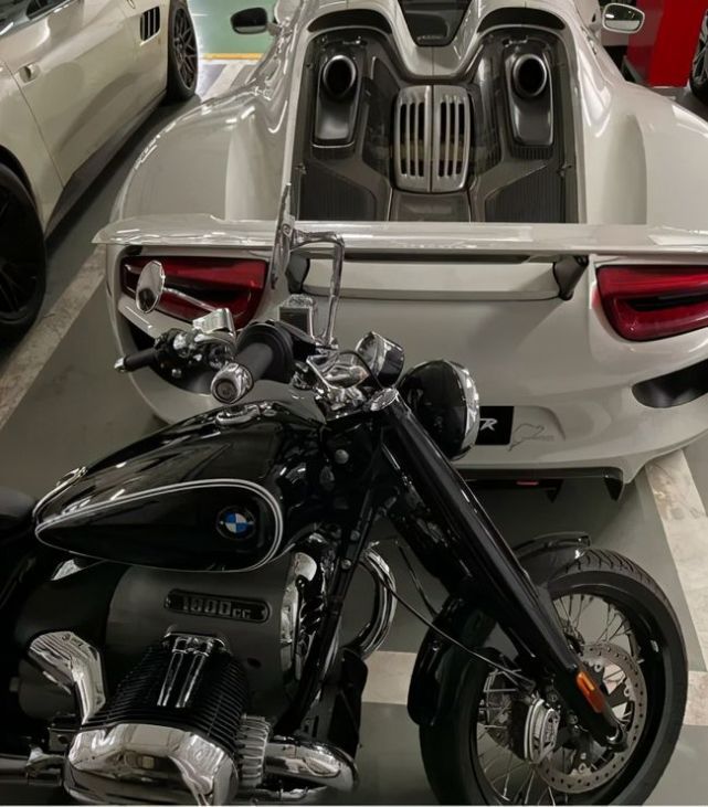 Wife Quarrels With Husband, Rams BMW Into Ferrari GTC4Lusso, Porsche 918 And Mercedes