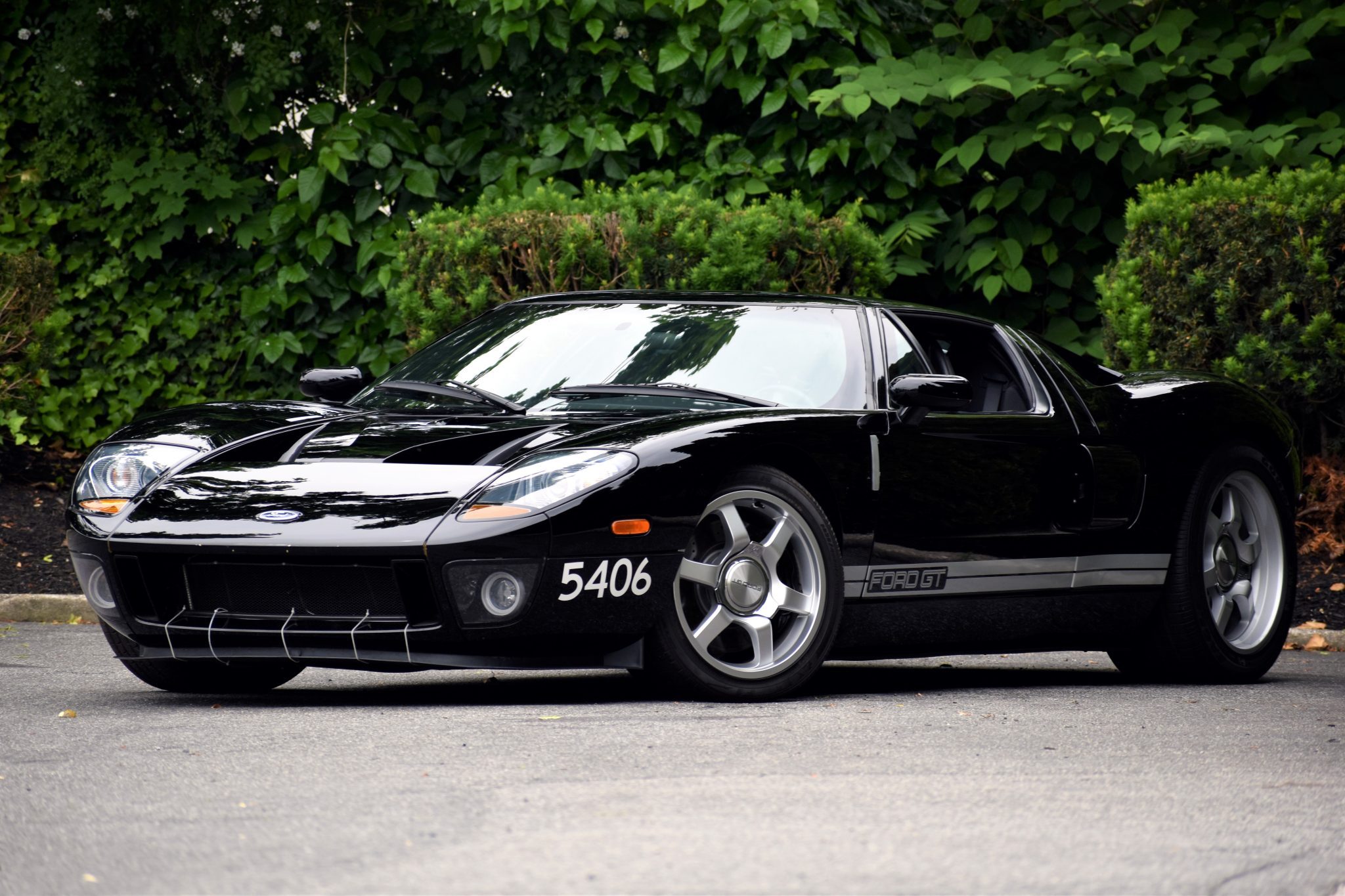 Someone Was Ready To Pay $500,000 For A 2004 Ford GT Confirmation Prototype With A 5 MPH Top Speed