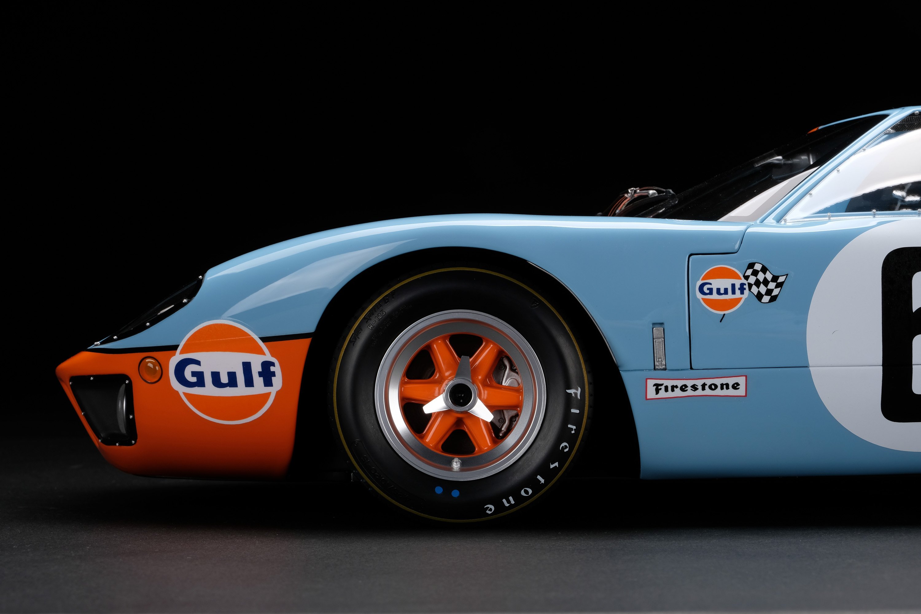 Amalgam Has Created A Stunning 1:8 Ford GT40 Scale Model