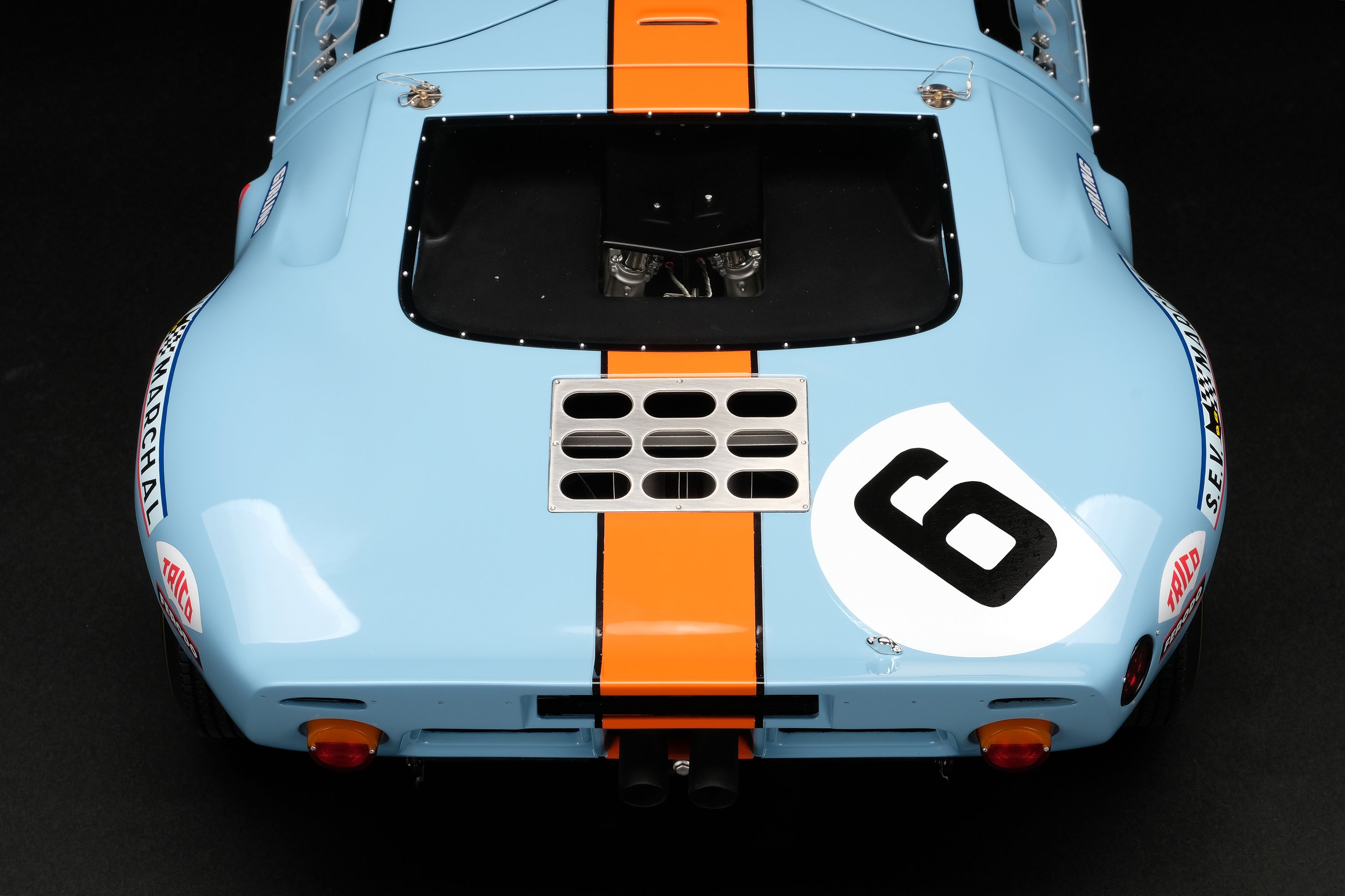 Amalgam Has Created A Stunning 1:8 Ford GT40 Scale Model