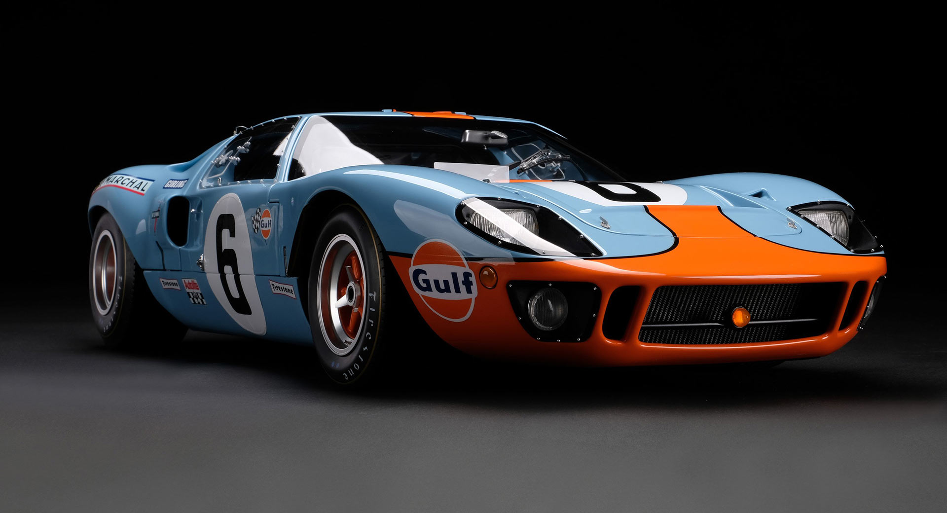 フォード GT40 1/8スケールモデル Amalgam Has Created A Stunning 1:8 Ford GT40 Scale Model | Carscoops