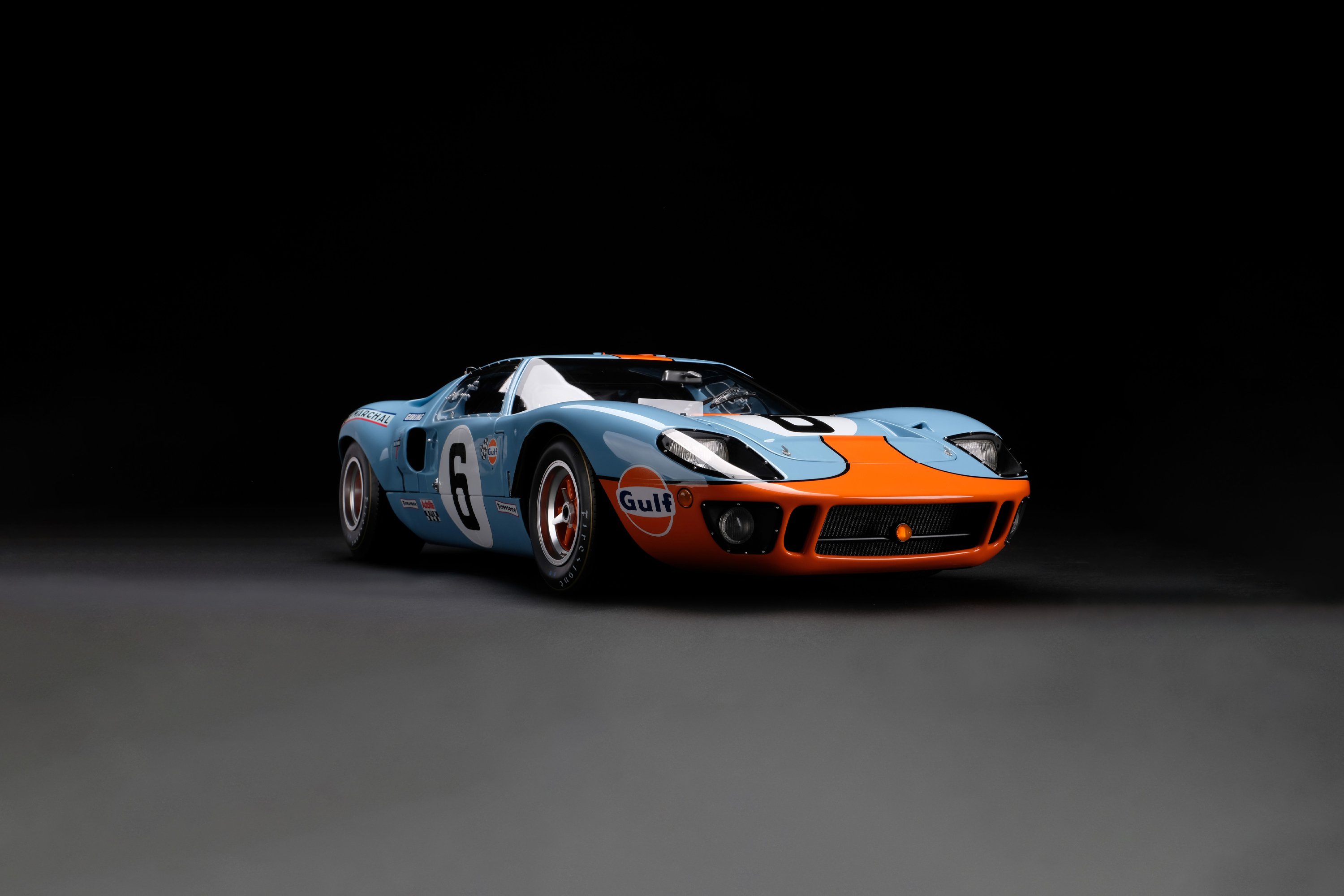 Amalgam Has Created A Stunning 1:8 Ford GT40 Scale Model