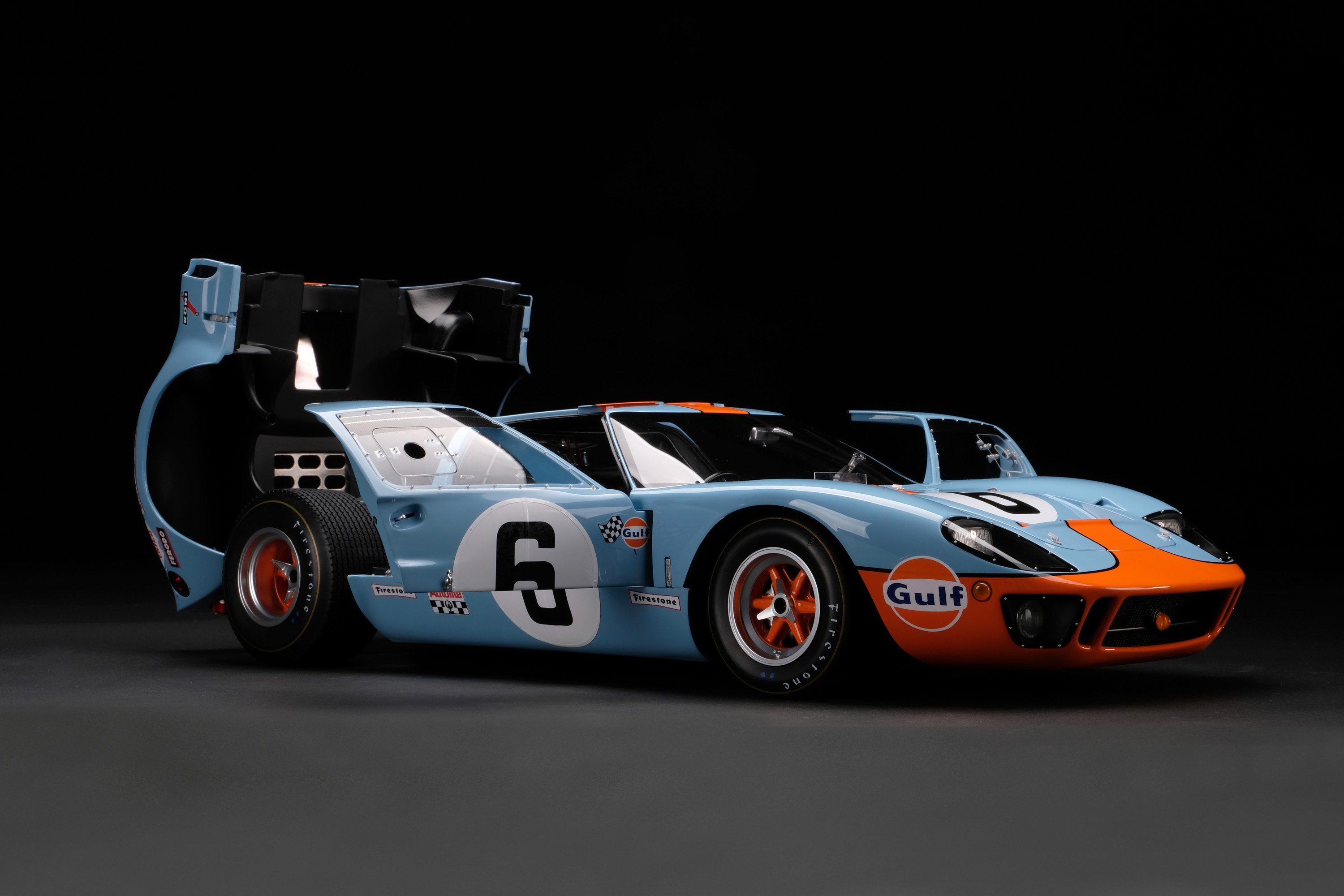 Amalgam Has Created A Stunning 1:8 Ford GT40 Scale Model