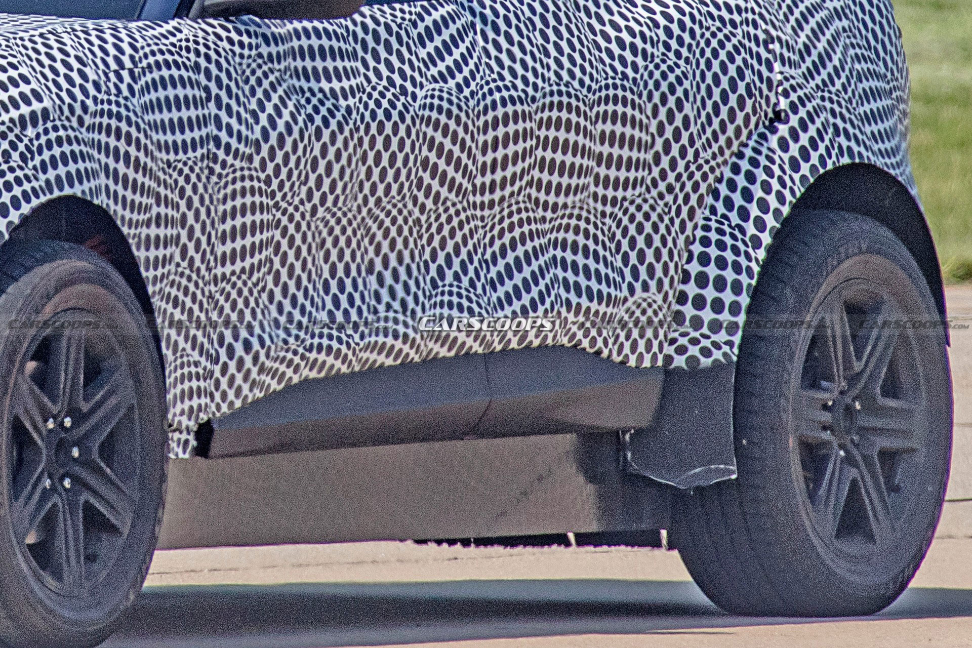 Mysterious Ford Mustang Mach-E Mule Spied, Might Be An Electric Lincoln