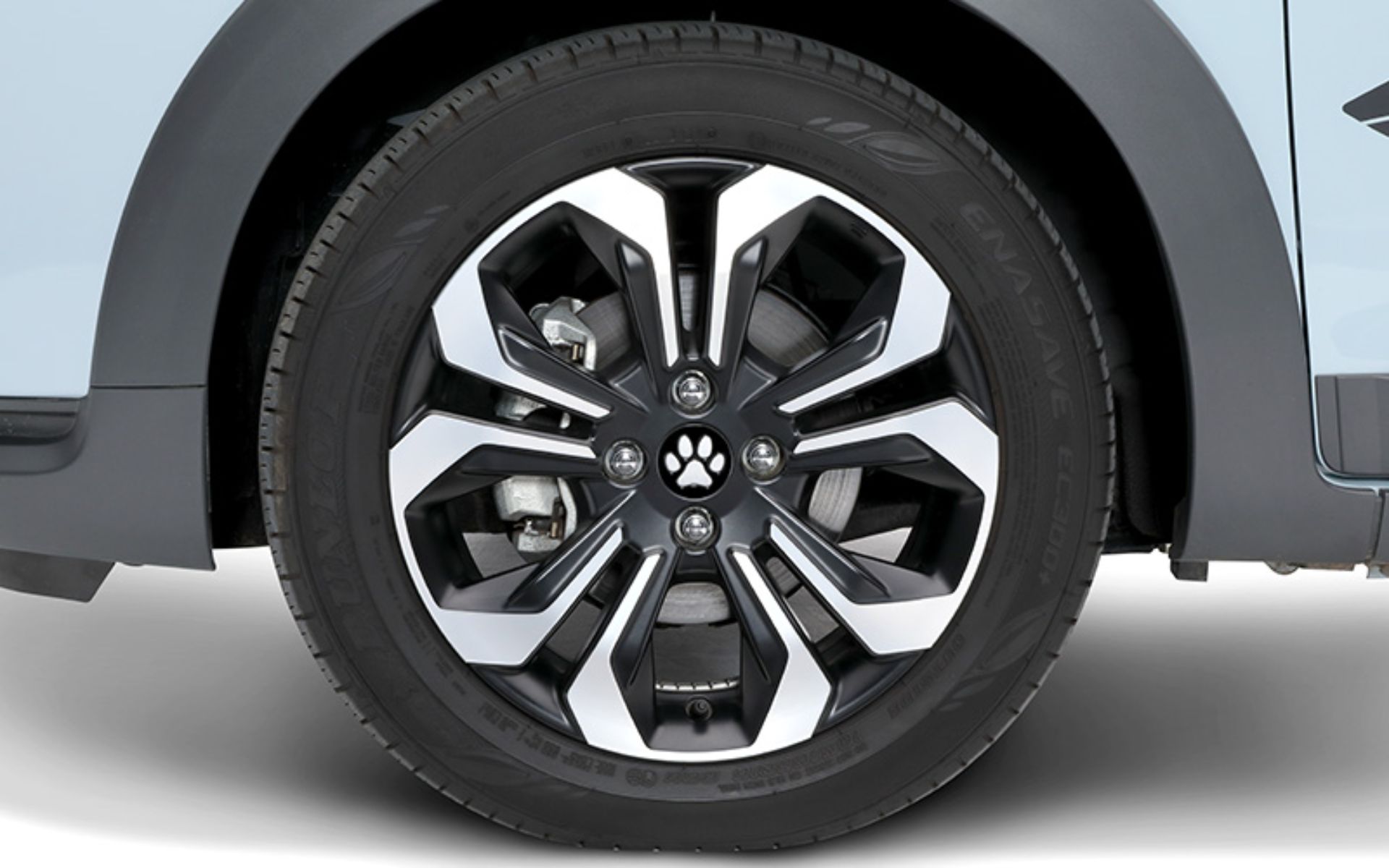 Honda Is Offering Paw-Decorated Accessories For Dog People’s Cars In Japan