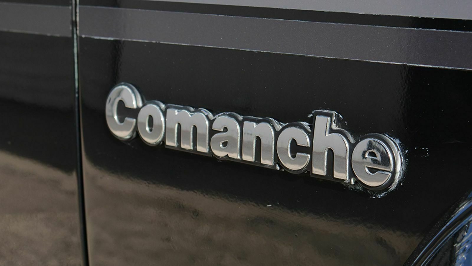 This Super Low-Mileage Jeep Comanche Pickup Truck Just Sold For $24,800