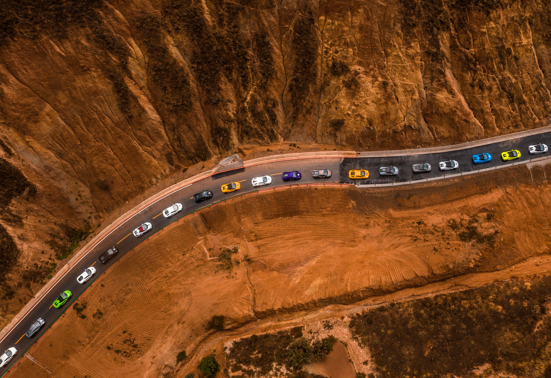 Lamborghini’s Esperienza Giro Takes Chinese Owners On Five-Day Roadtrip