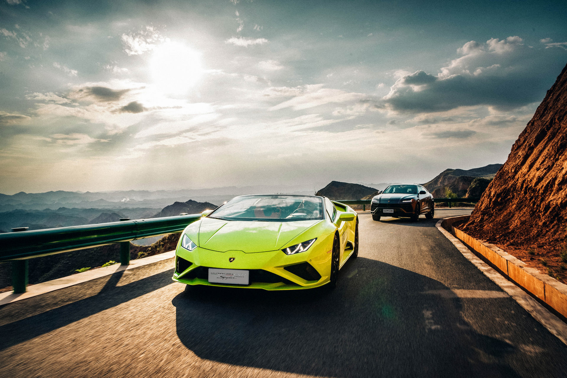 Lamborghini’s Esperienza Giro Takes Chinese Owners On Five-Day Roadtrip