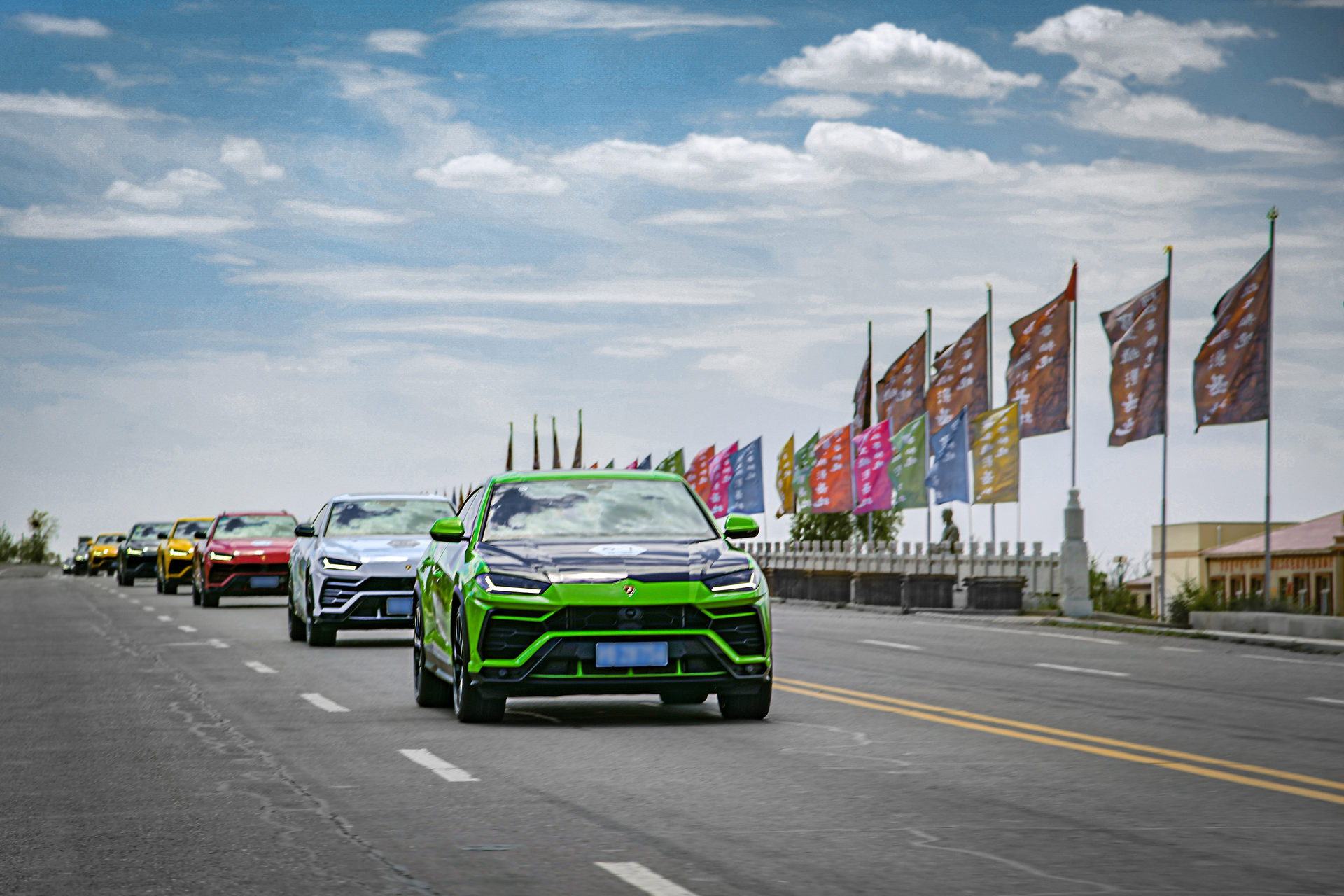 Lamborghini’s Esperienza Giro Takes Chinese Owners On Five-Day Roadtrip