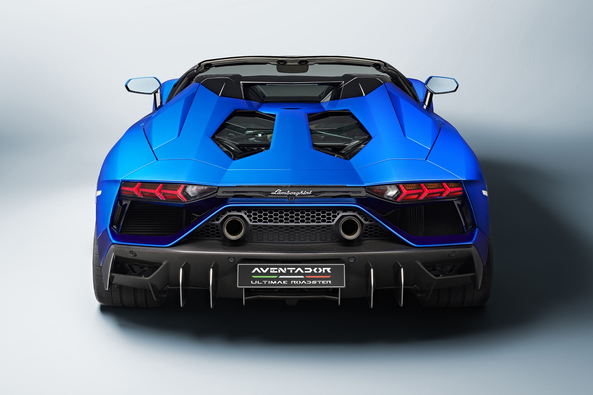 The 770-HP Aventador LP780-4 Ultimae Is The Swan Song For Lamborghini’s Flagship Supercar