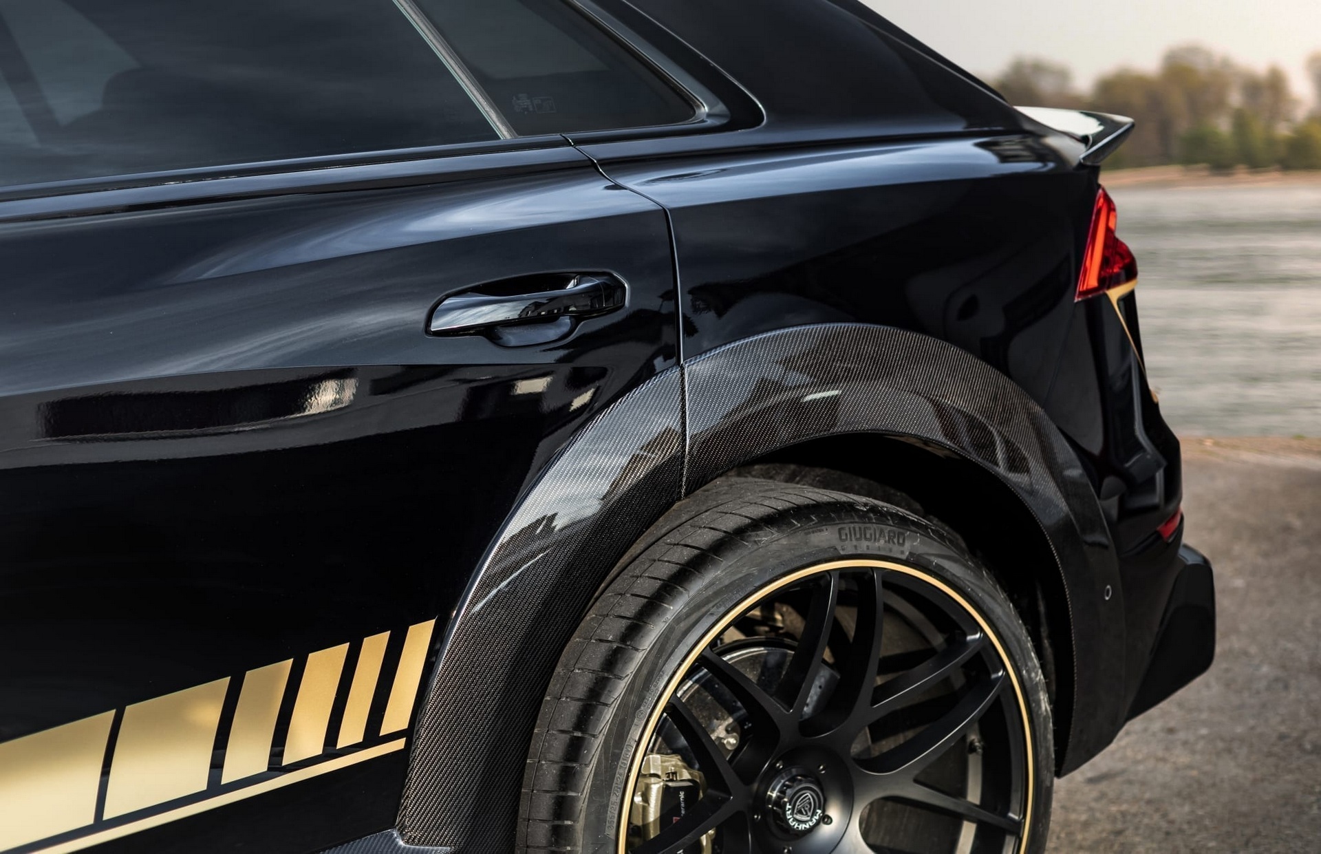 Manhart’s RQ 900 Gives Audi RS Q8 Bespoke Looks And 905-HP For $80,000